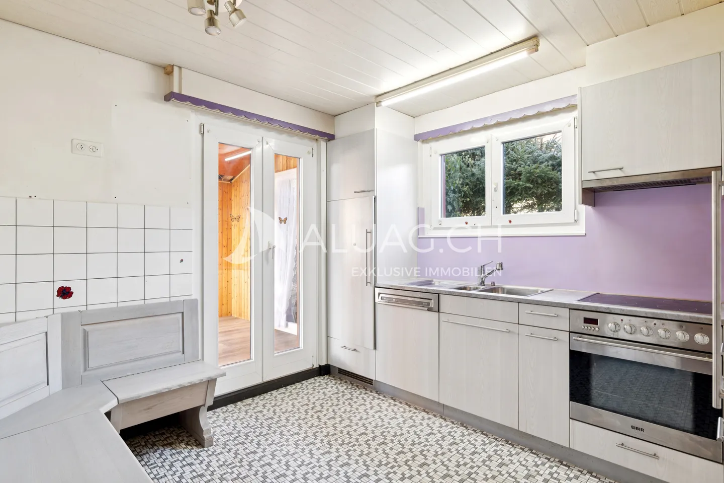 CASA DA RISTRUTTURARE CON 3 GARAGE - Foto 4 di 11