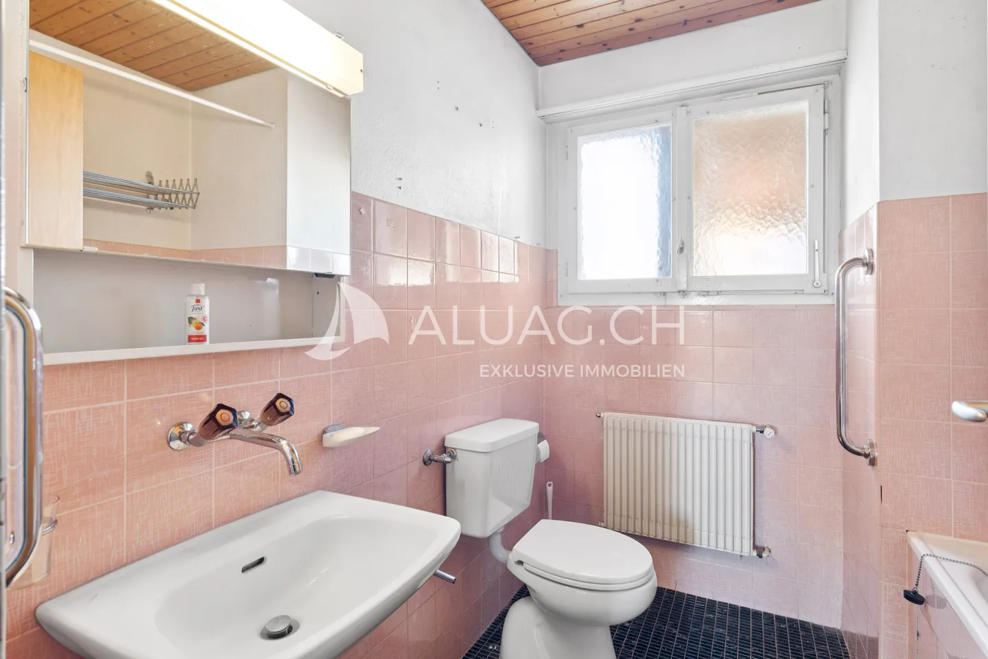 CASA DA RISTRUTTURARE CON 3 GARAGE - Foto 8 di 11