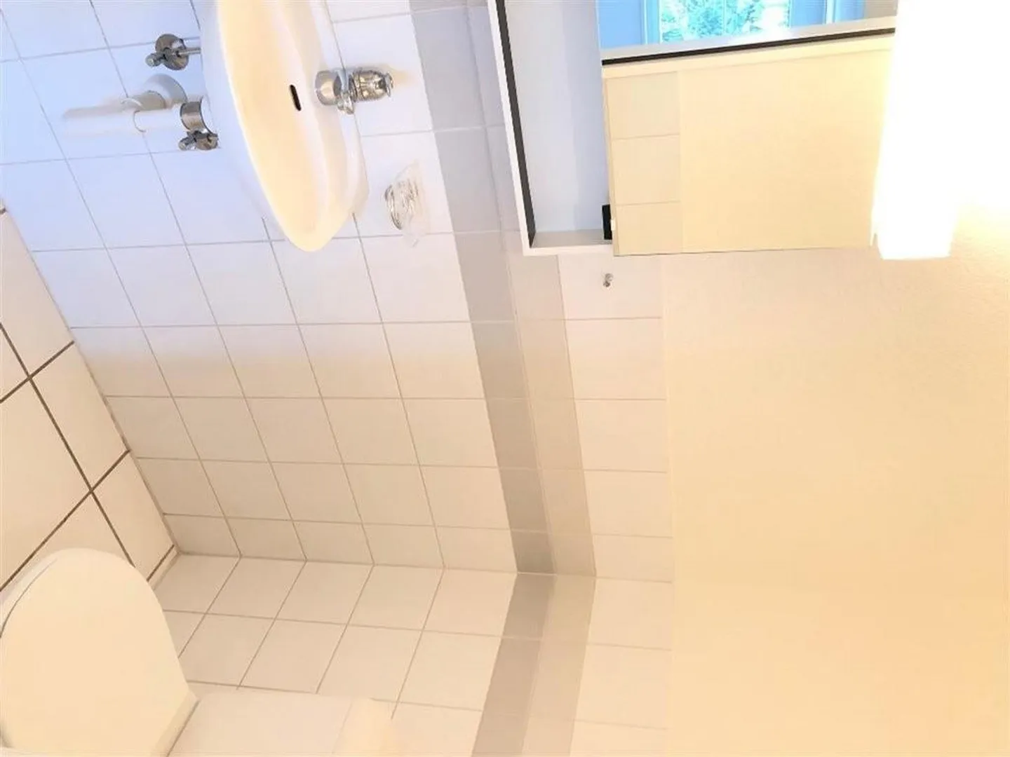 Appartamento luminoso in un'area residenziale ben tenuta - Foto 9 di 10