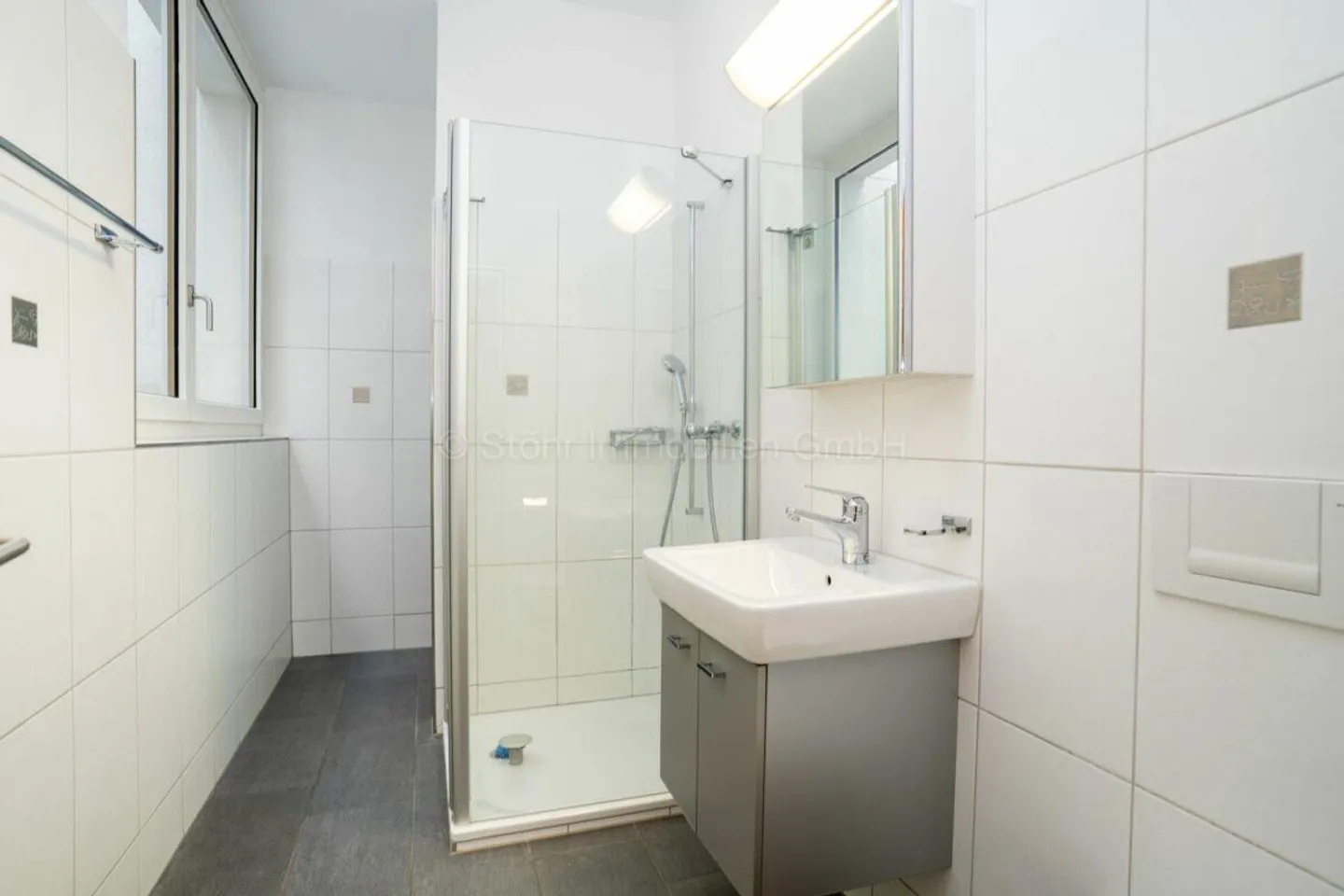 Maison de ville spacieuse de 5,5 pièces avec annexe supplémentaire - Photo 17 sur 24