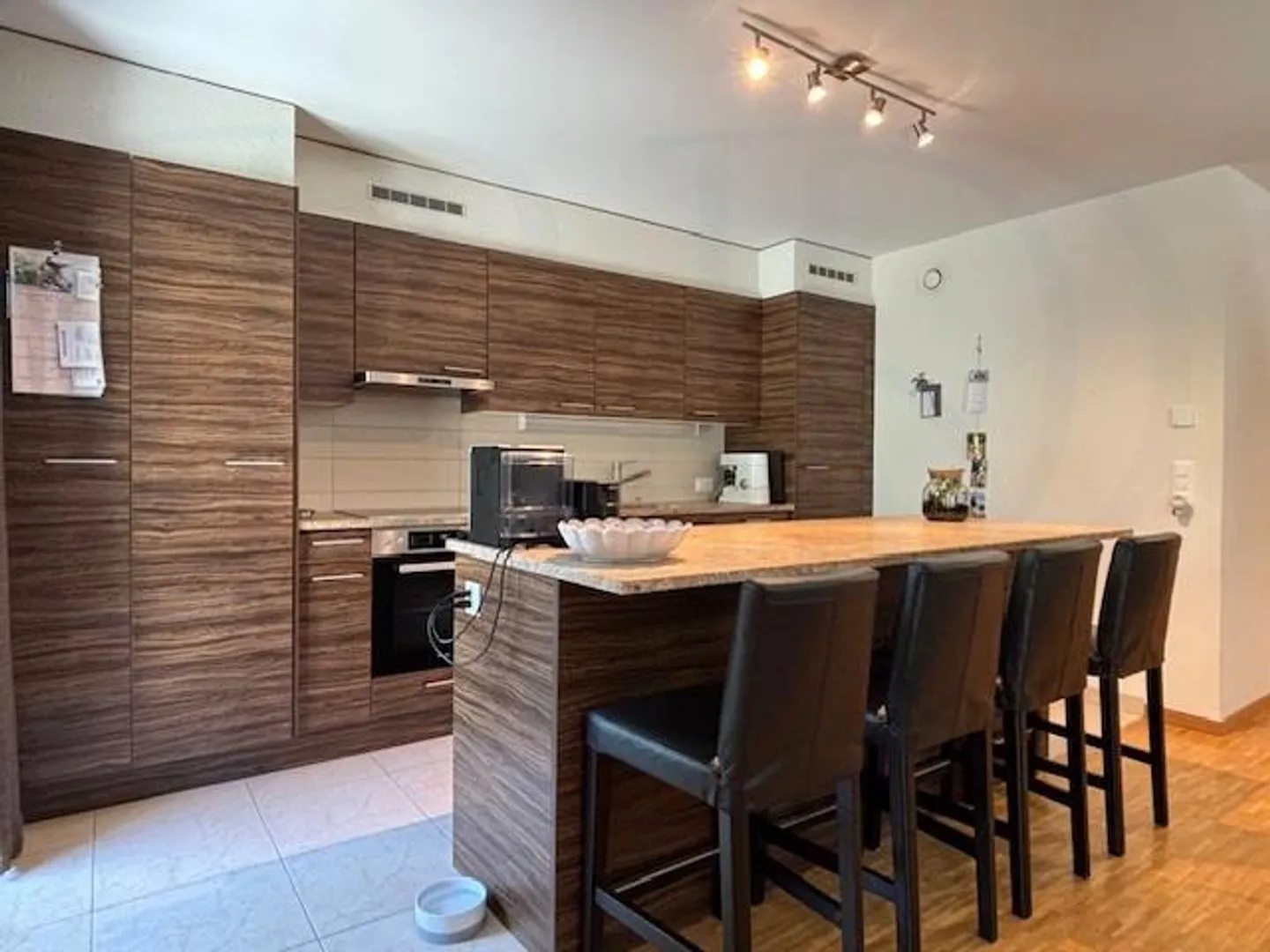 EXCLUSIVITÉ - APPARTEMENT DE 5 PIECES AVEC JARDIN - Photo 7 sur 13