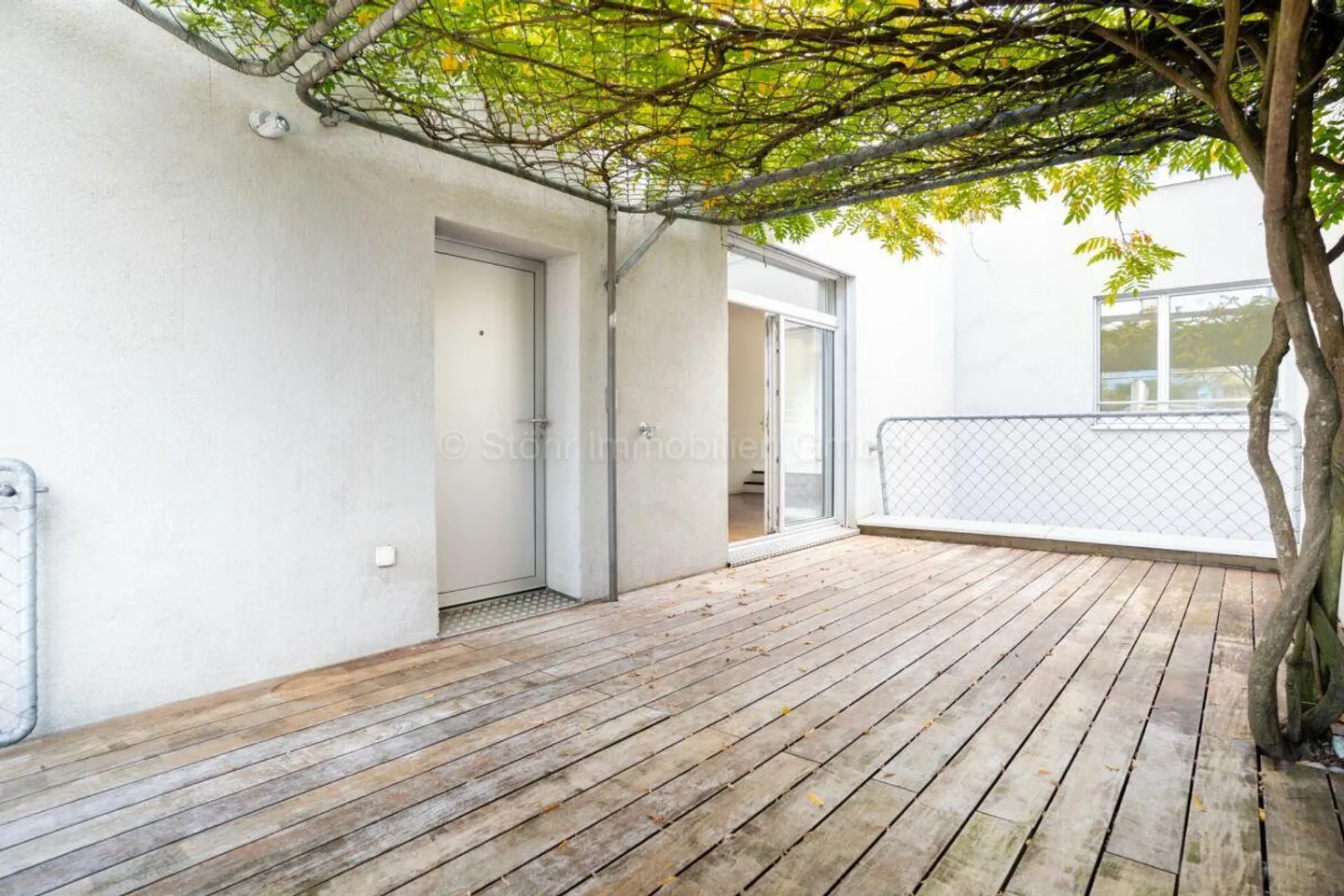 Maison de ville spacieuse de 5,5 pièces avec annexe supplémentaire - Photo 23 sur 24