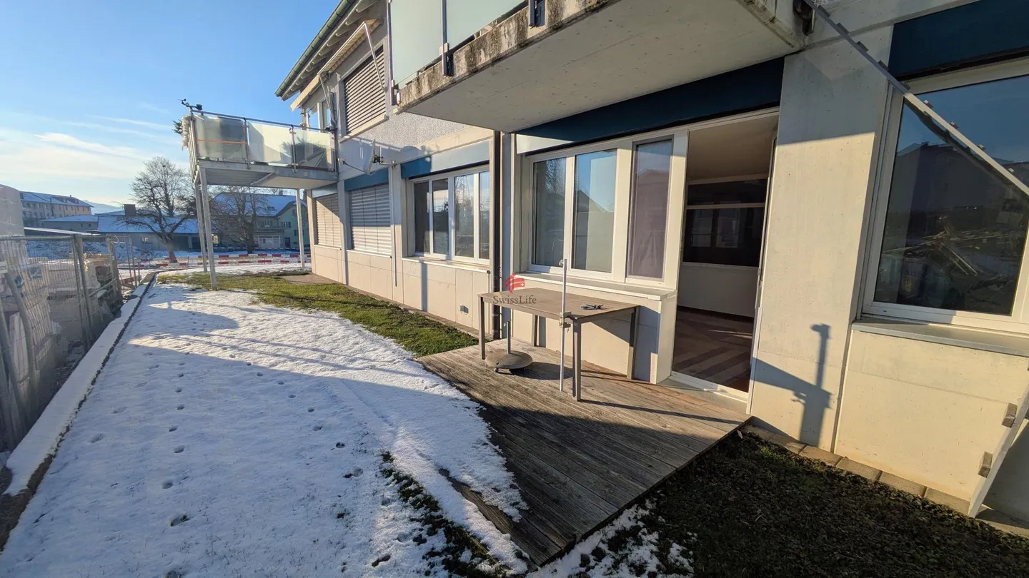 Charming Garden Apartment - Photo 7 of 8