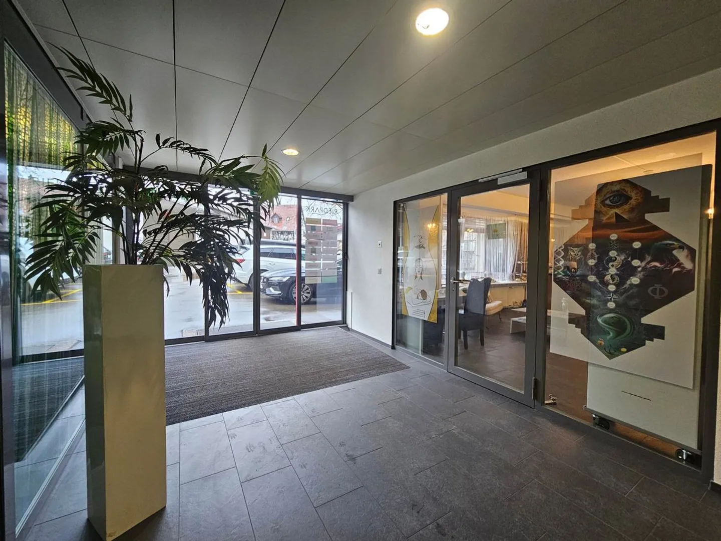 Espace Commercial Moderne à Neerach - Photo 2 sur 6