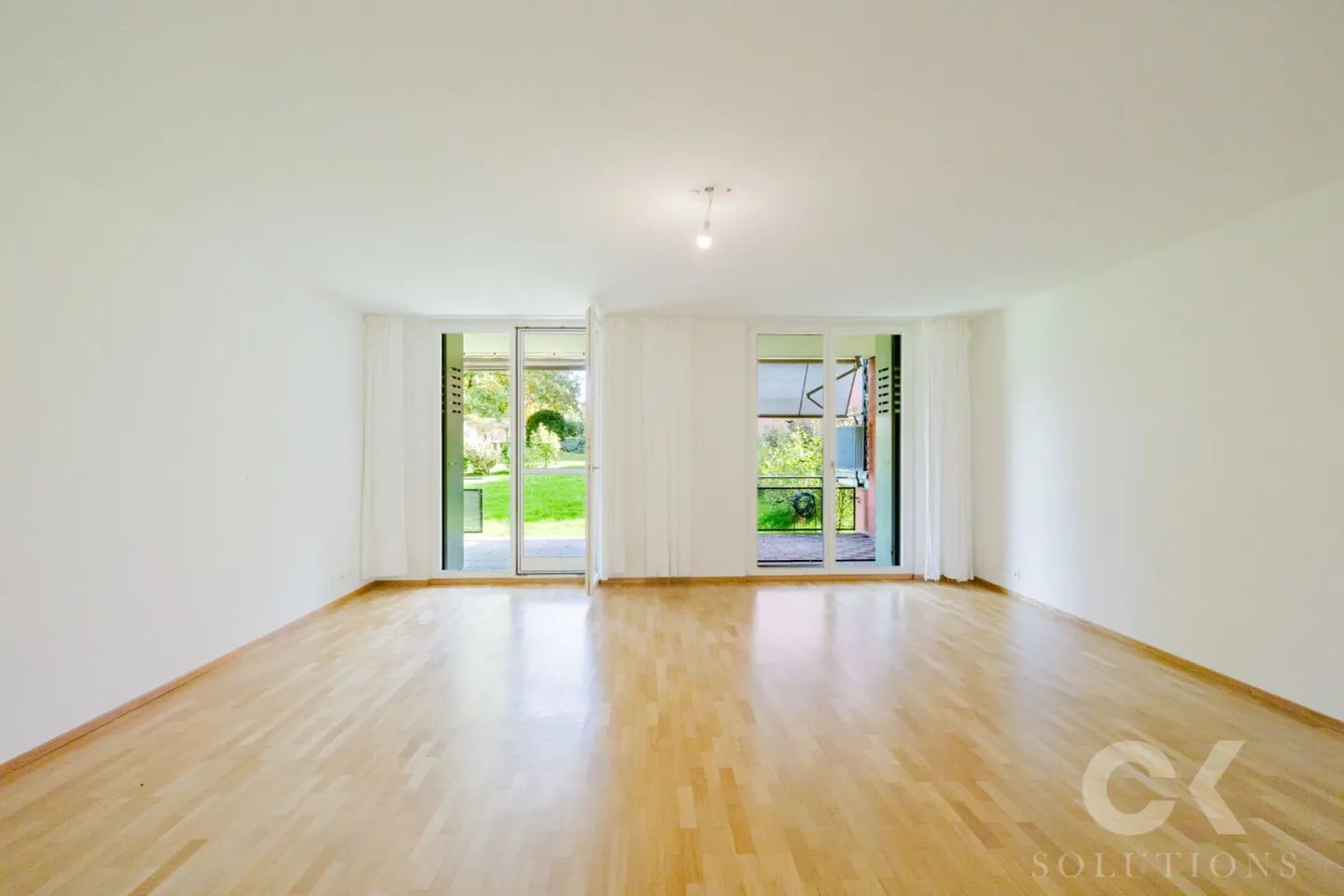 Ampio appartamento con giardino di 5 stanze a Oberwil - Vivere con stile, spazio e natura - Foto 6 di 17