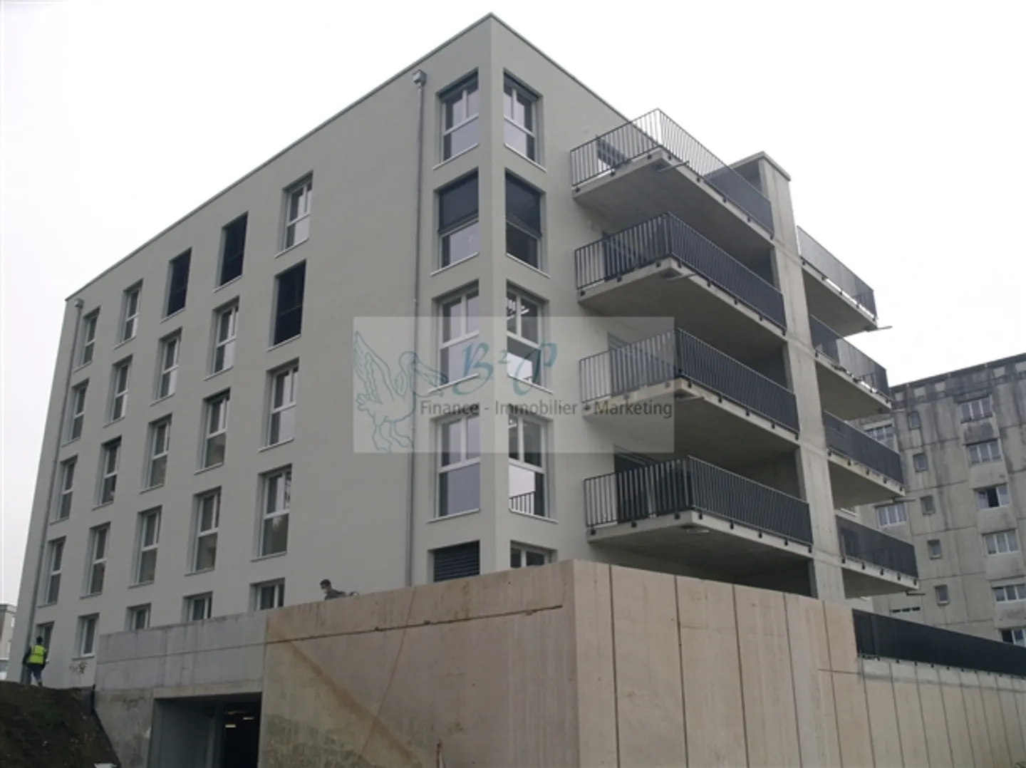 Un magazzino di 110m2 è in affitto! - Foto 1 di 7