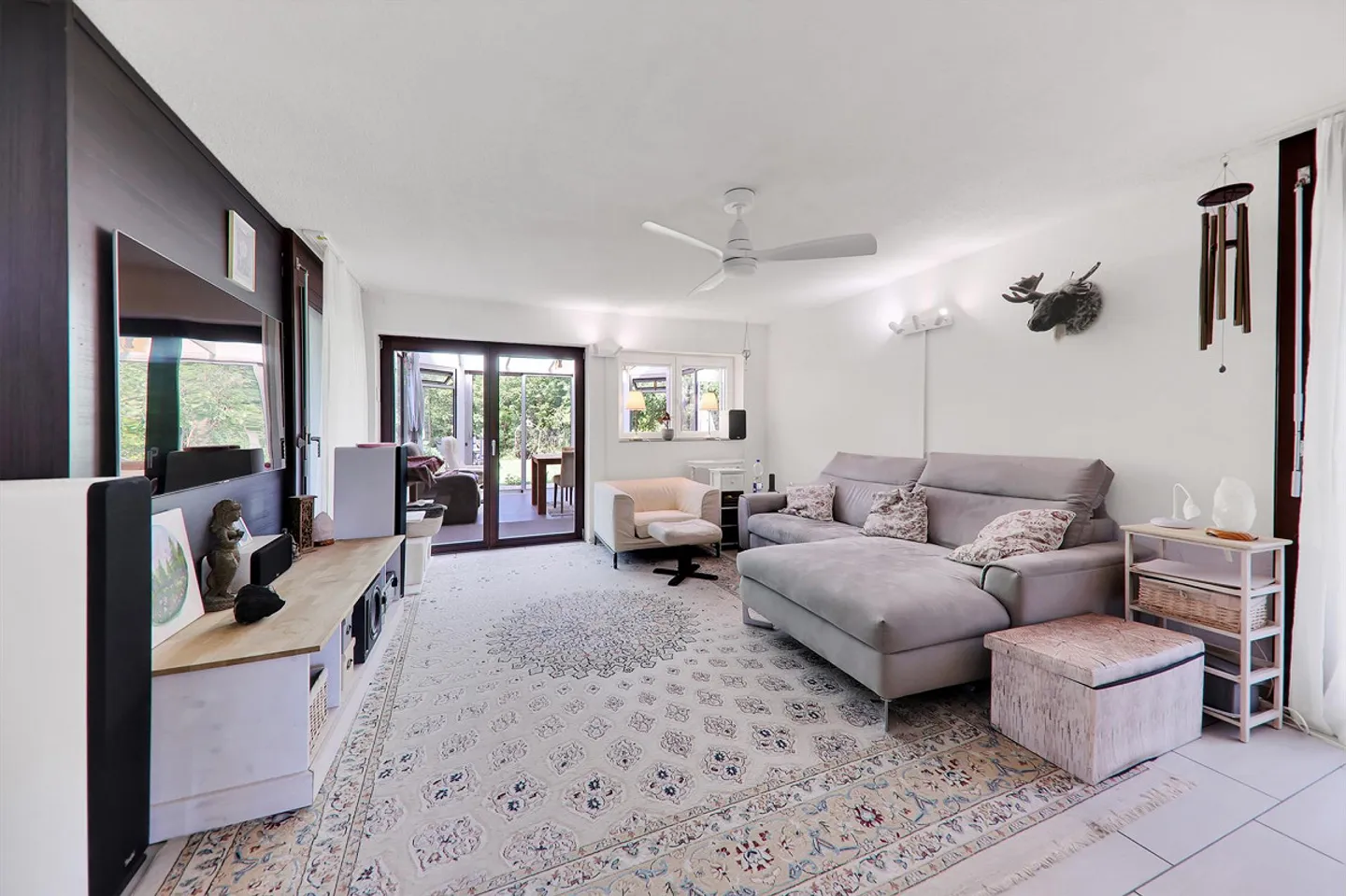 Living in the Green: 5 ½-Room Single-Family House with Winter Garden - Photo 4 of 14