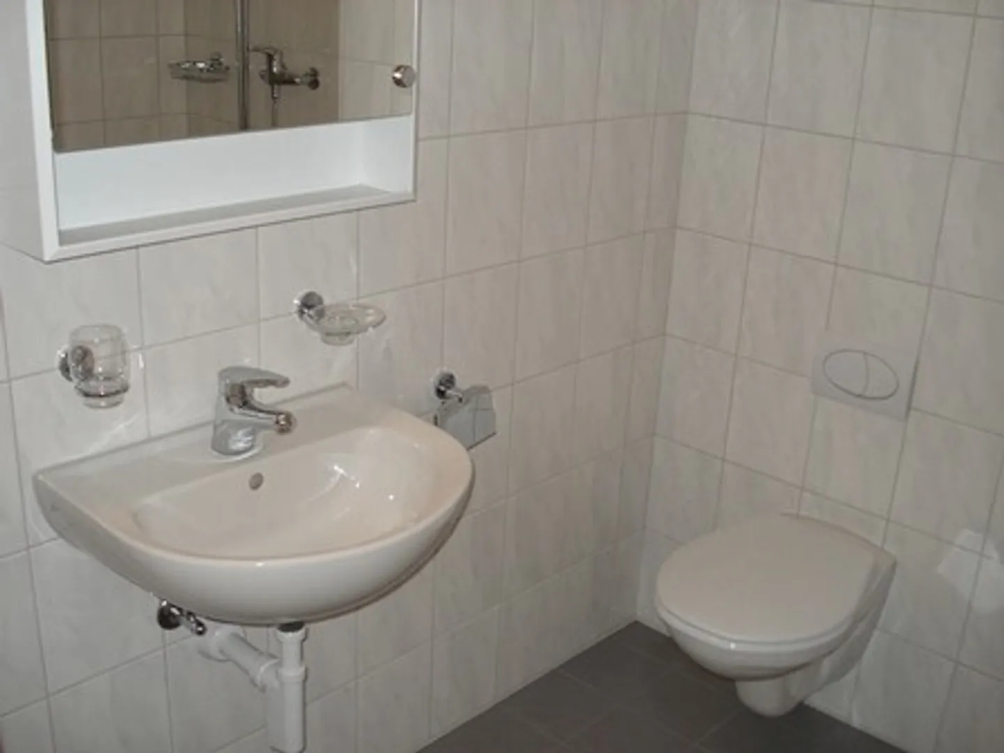 Modern, bright 3.5 room apartment with a large balcony - Photo 5 of 7