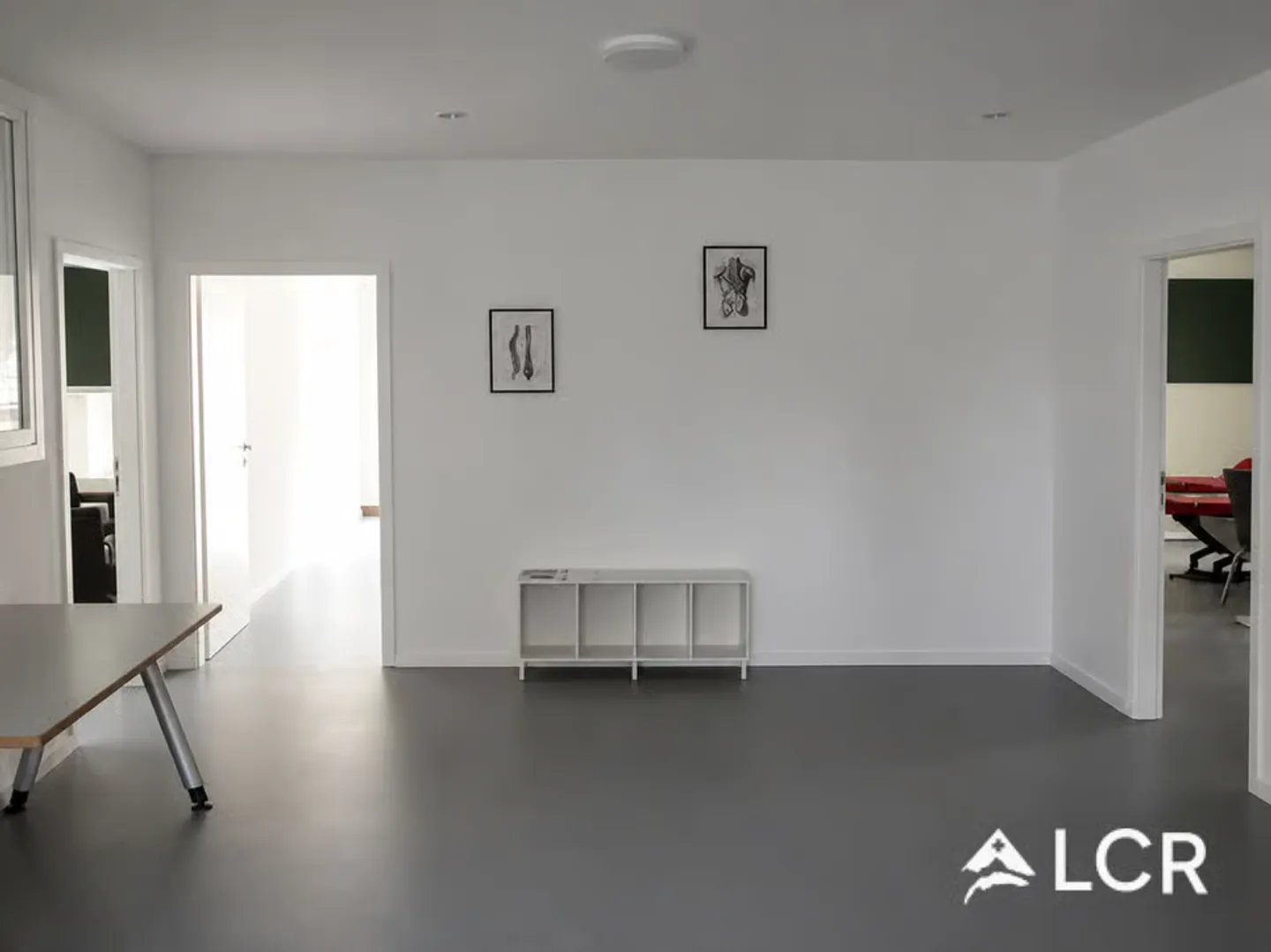 Space of 217m² in the former Riding School of the Château de Vaumarcus - Photo 2 of 13