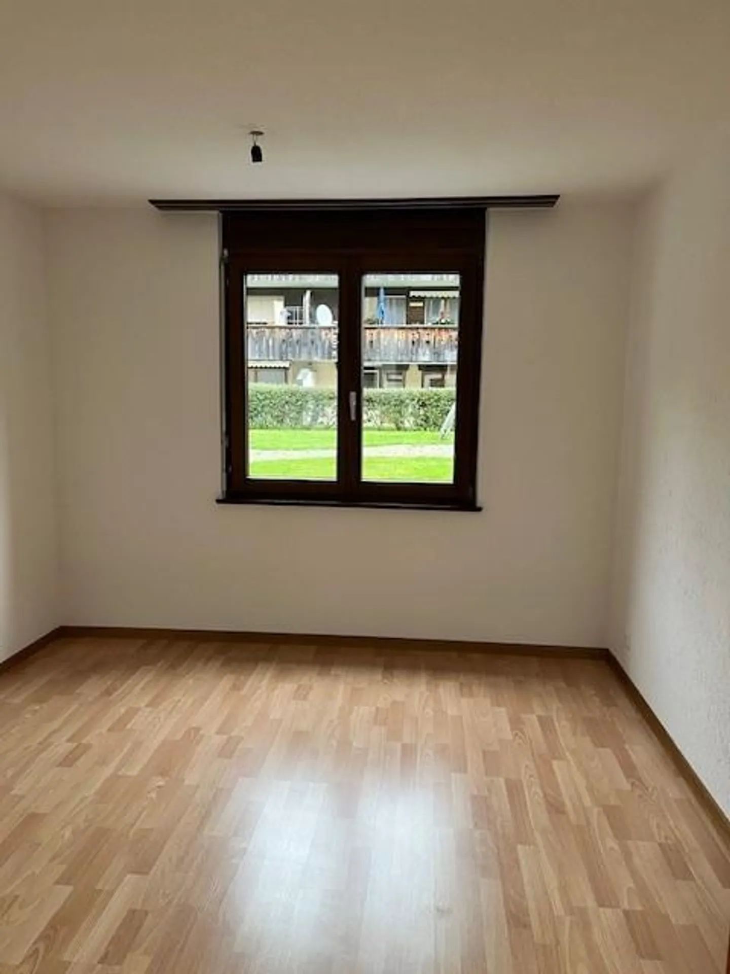 Schöne, helle 4-Zimmer-Parterrewohnung in Frutigen - Photo 6 sur 10