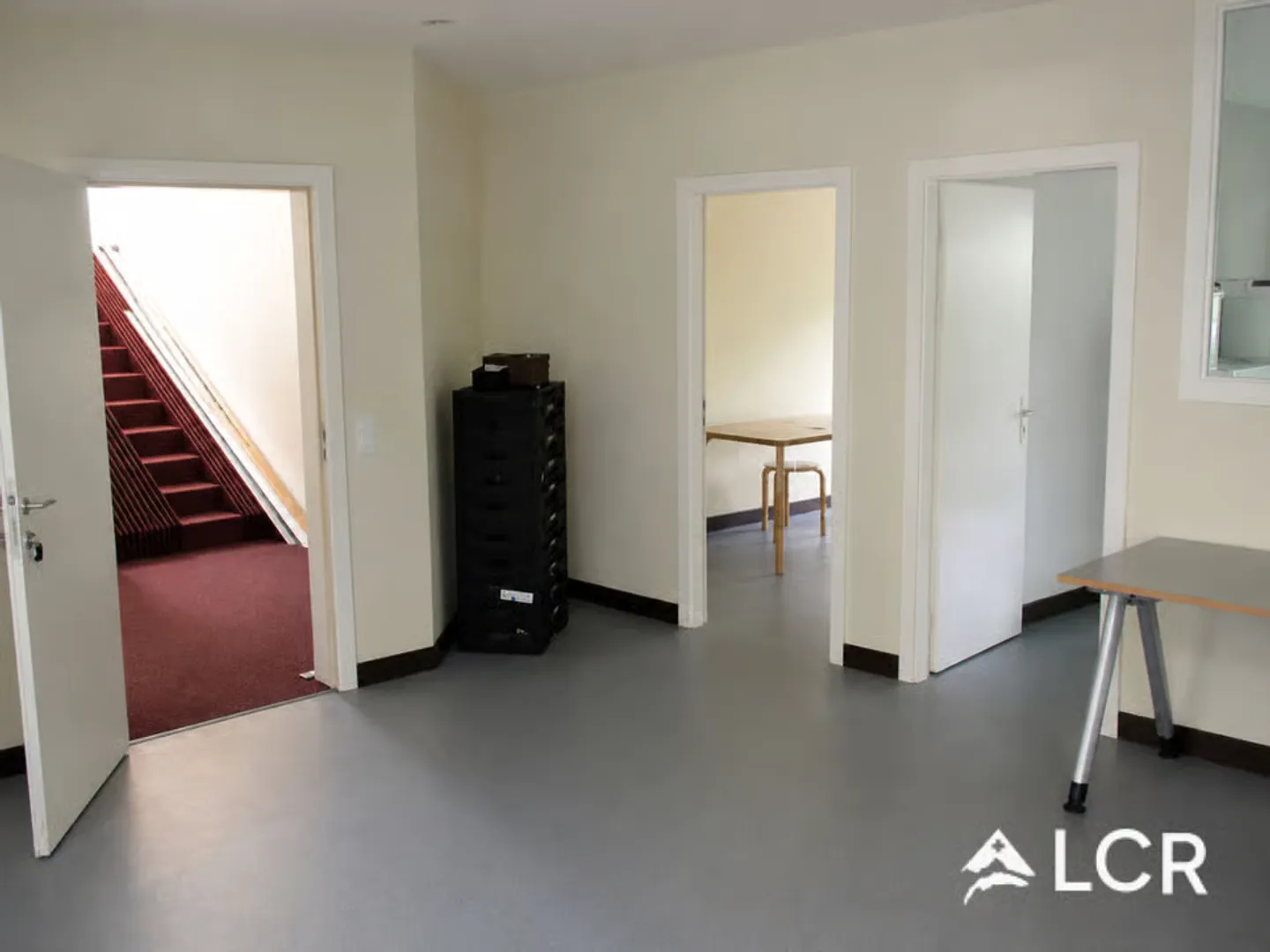 Space of 217m² in the former Riding School of the Château de Vaumarcus - Photo 4 of 13