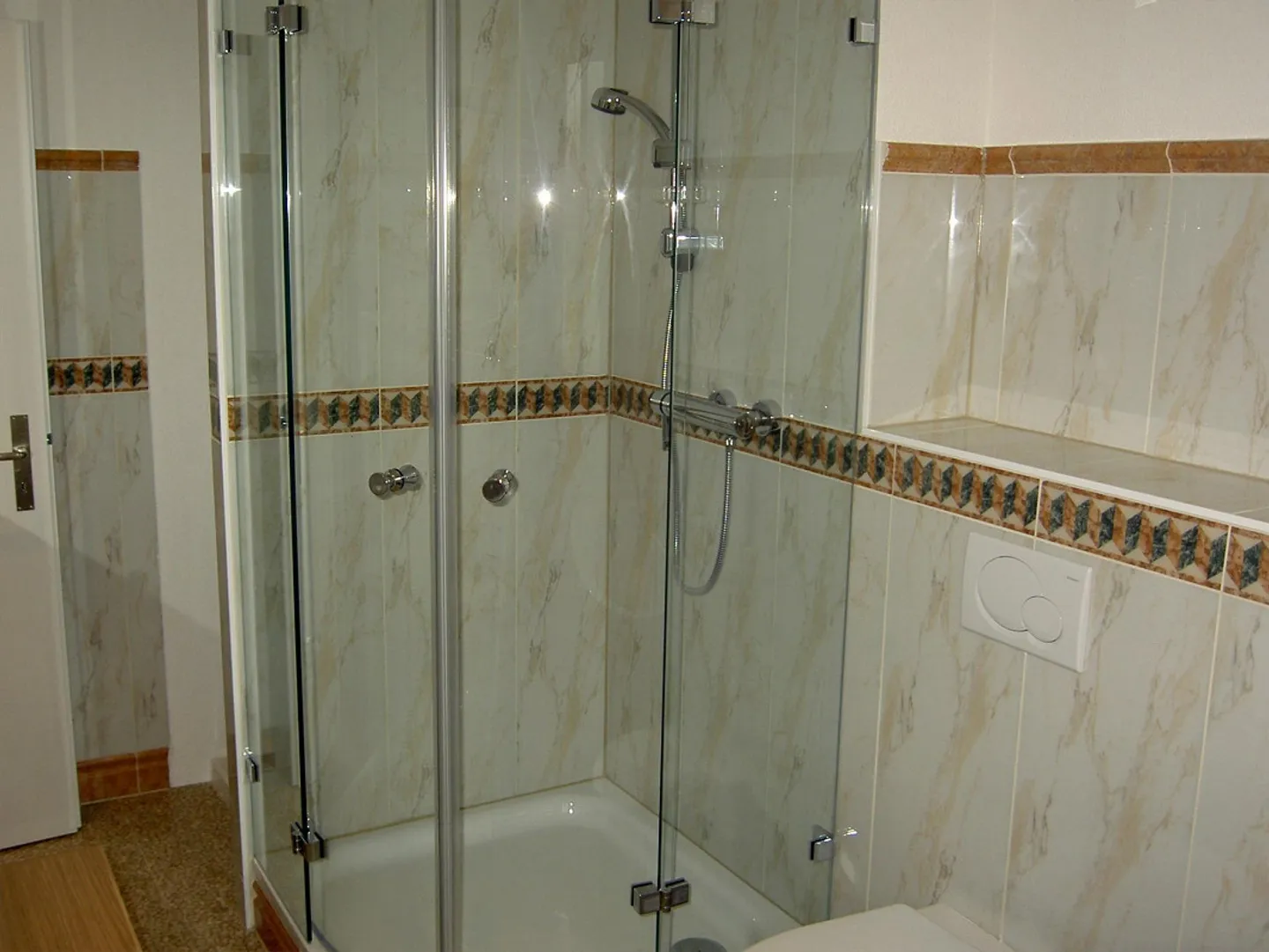 2.5 - 4 Room Loft Maisonette Apartment - Photo 8 of 20