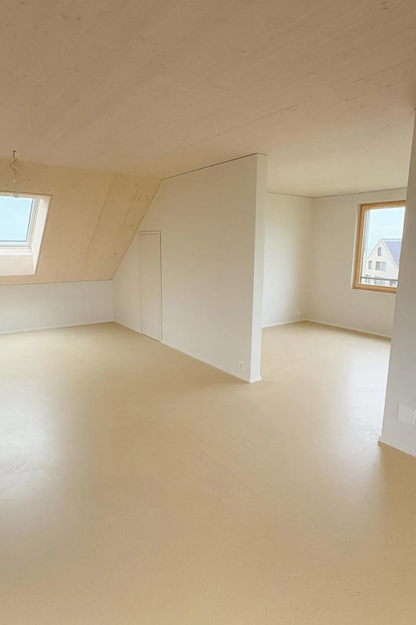 Newly built 5.5-room apartment - Photo 13 of 16