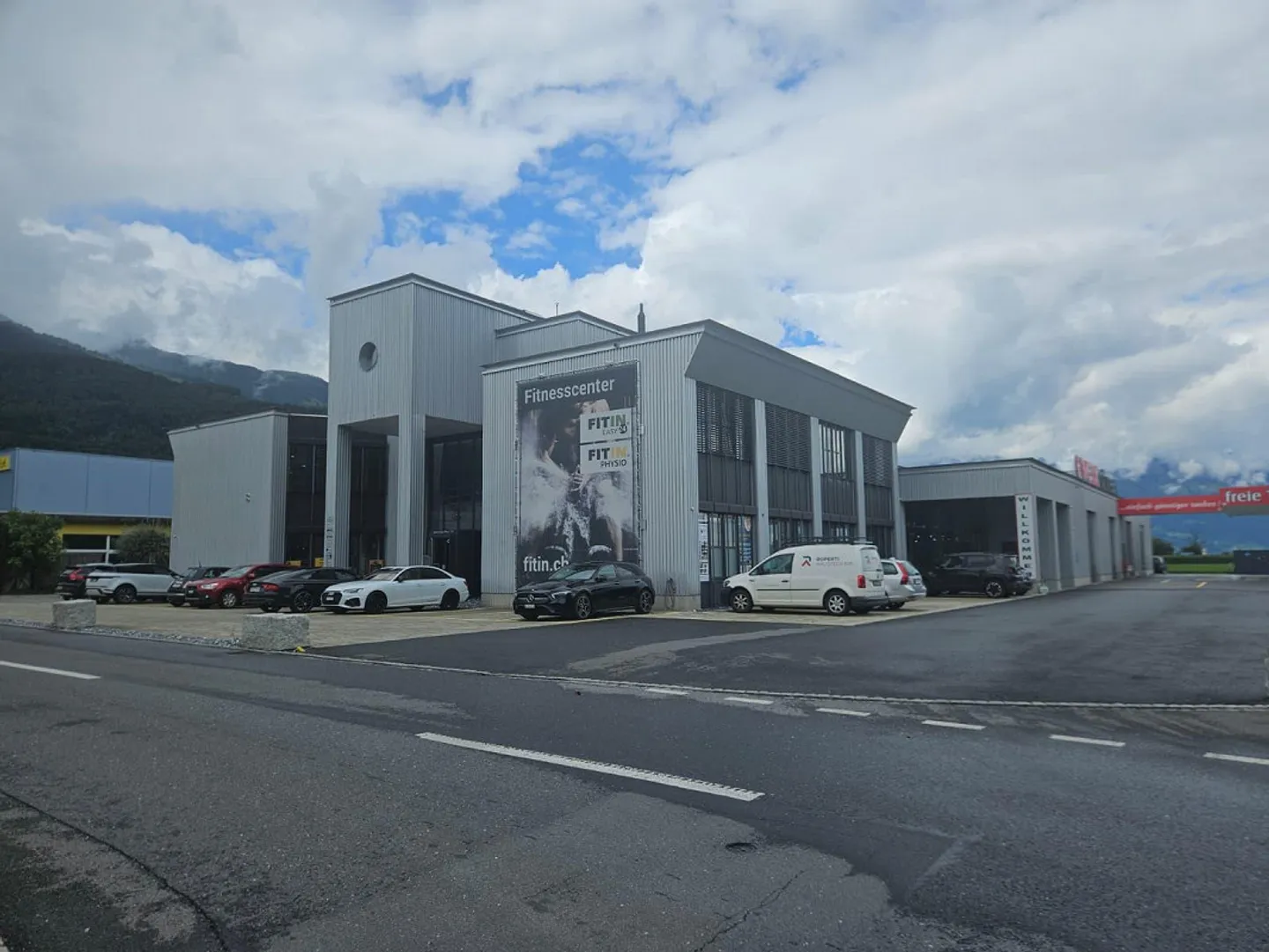 Attraktive Büroflächen in Sevelen - Foto 1 von 18