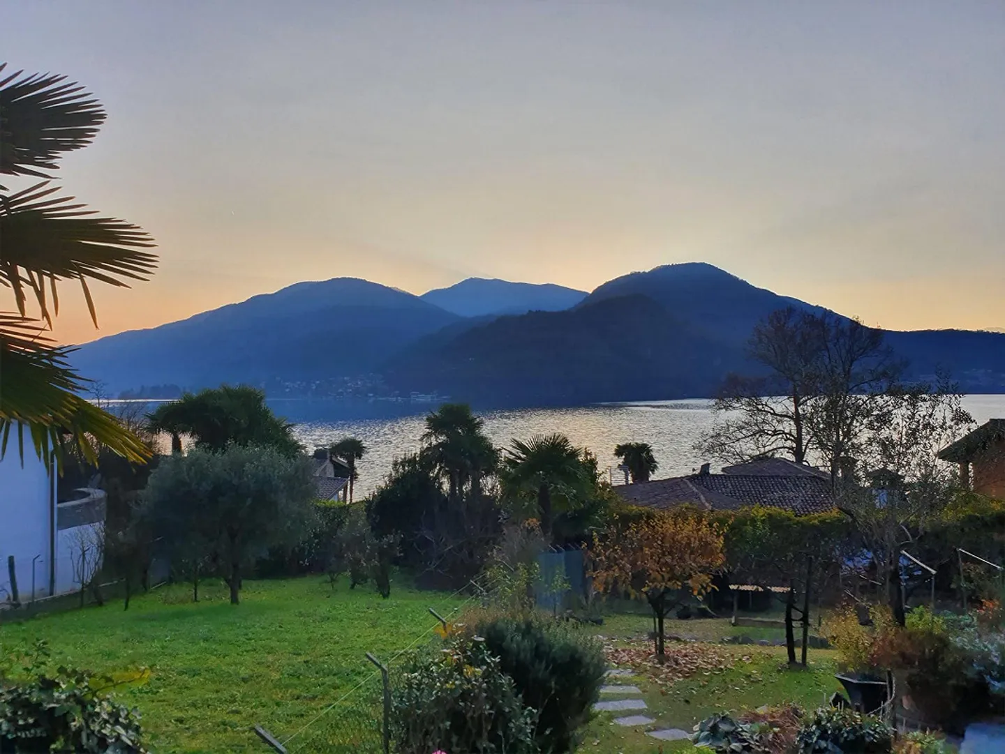 Appartamento esclusivo di 3,5 locali, piscina, vista lago, 1° o 2° residenza - Foto 2 di 10