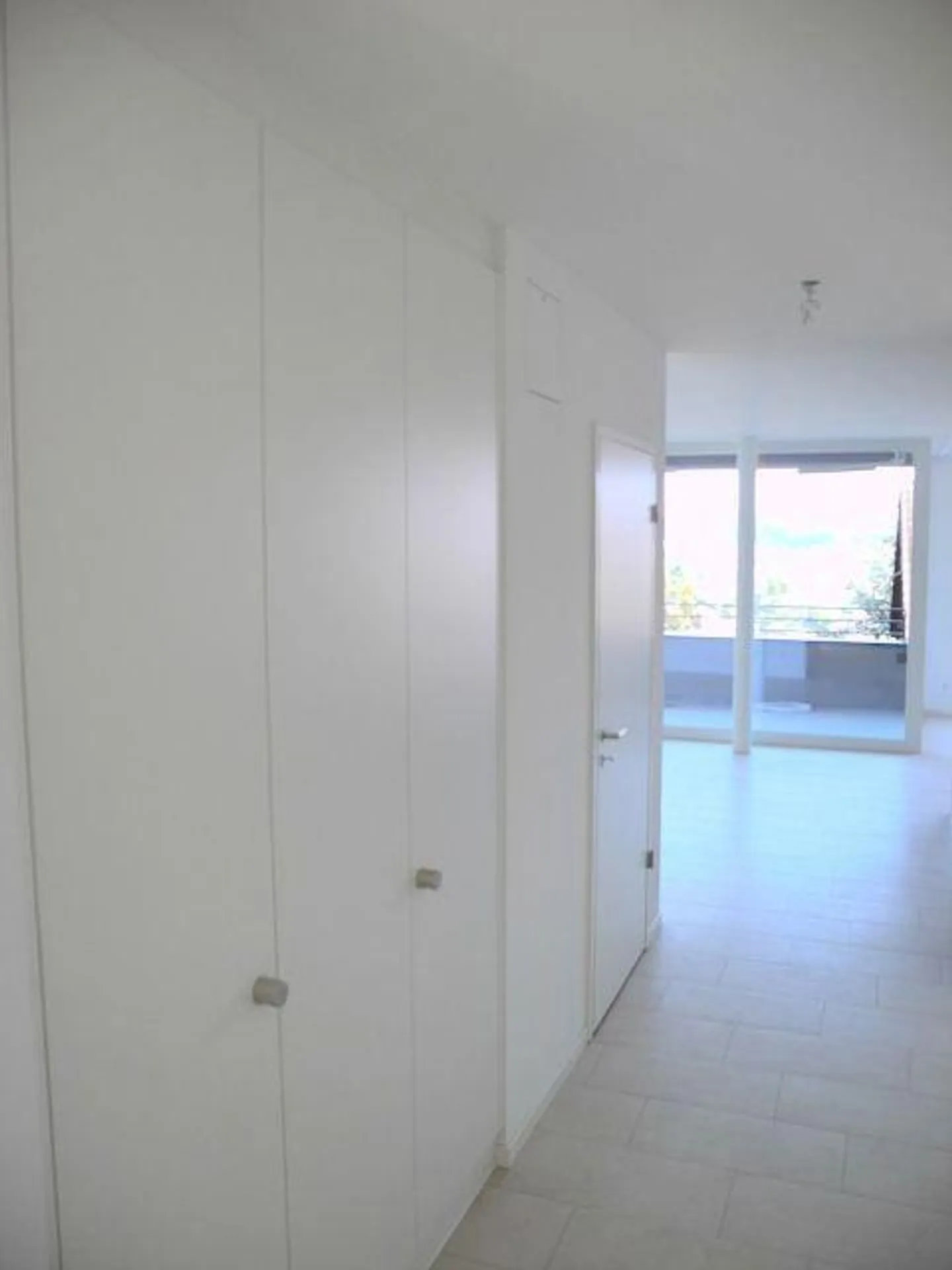 Modern apartment in a dream location - Photo 2 of 6