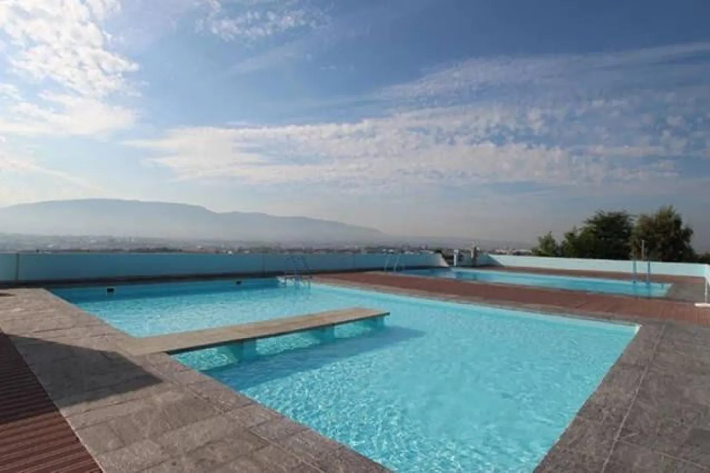 Magnificent 2.5 rooms at the United Nations fully furnished with swimming pool - Photo 1 of 6