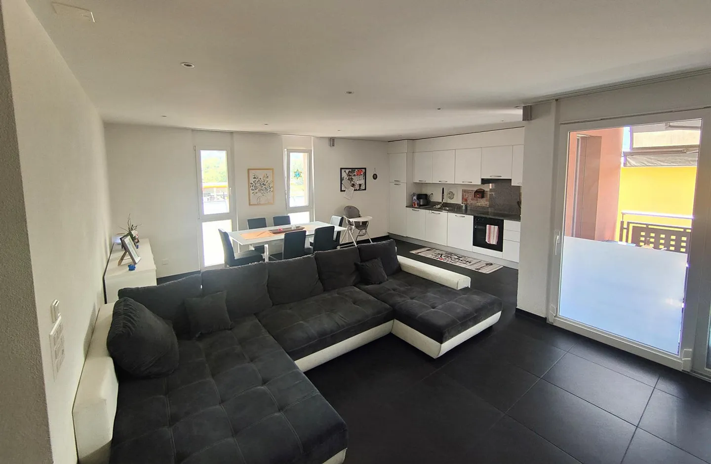 4 ½ Zimmer Wohnung, 2. und letzter Stock, Wohngebiet Monte Carasso - Foto 5 von 17