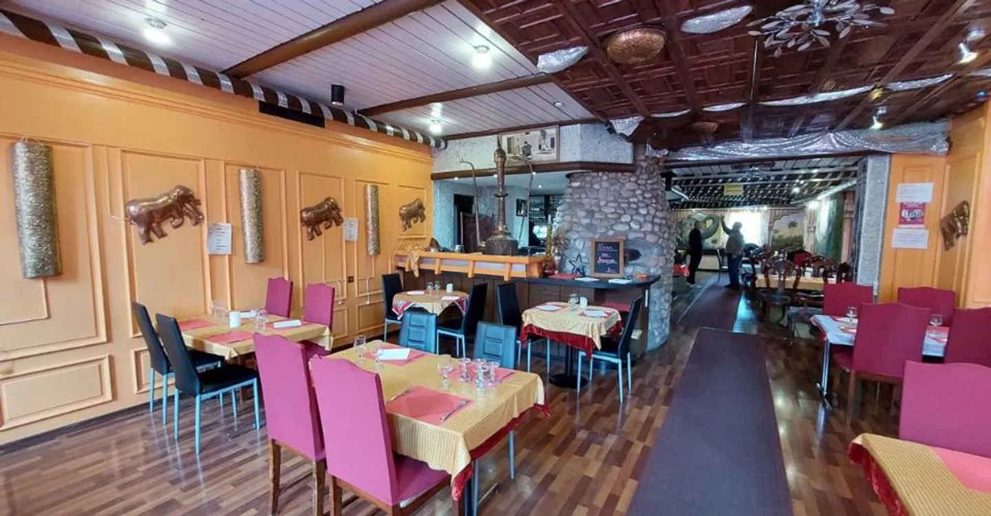 Immeuble de rendement avec un restaurant et 15 chambres - Foto 4 von 10