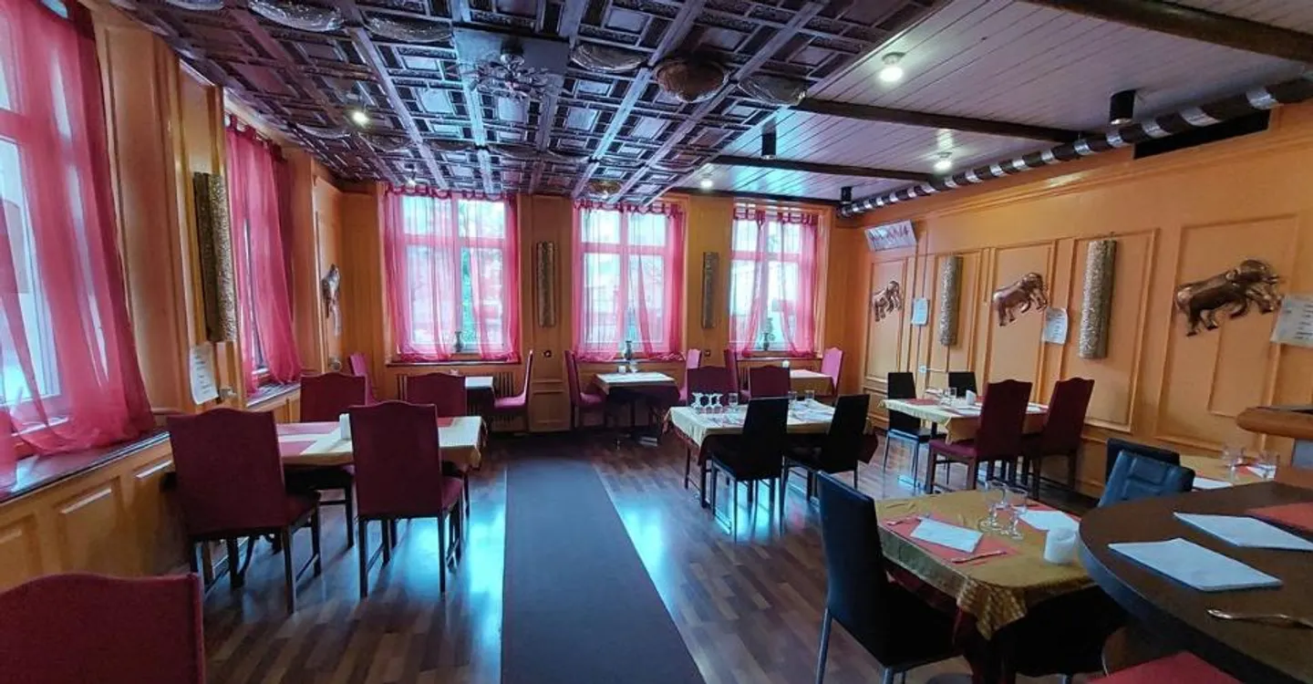 Immeuble de rendement avec un restaurant et 15 chambres - Foto 5 von 10