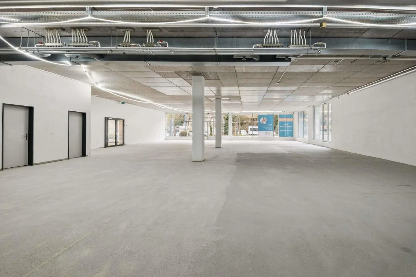 Spazio ufficio rappresentativo in una posizione frequentata - Foto 5 di 14