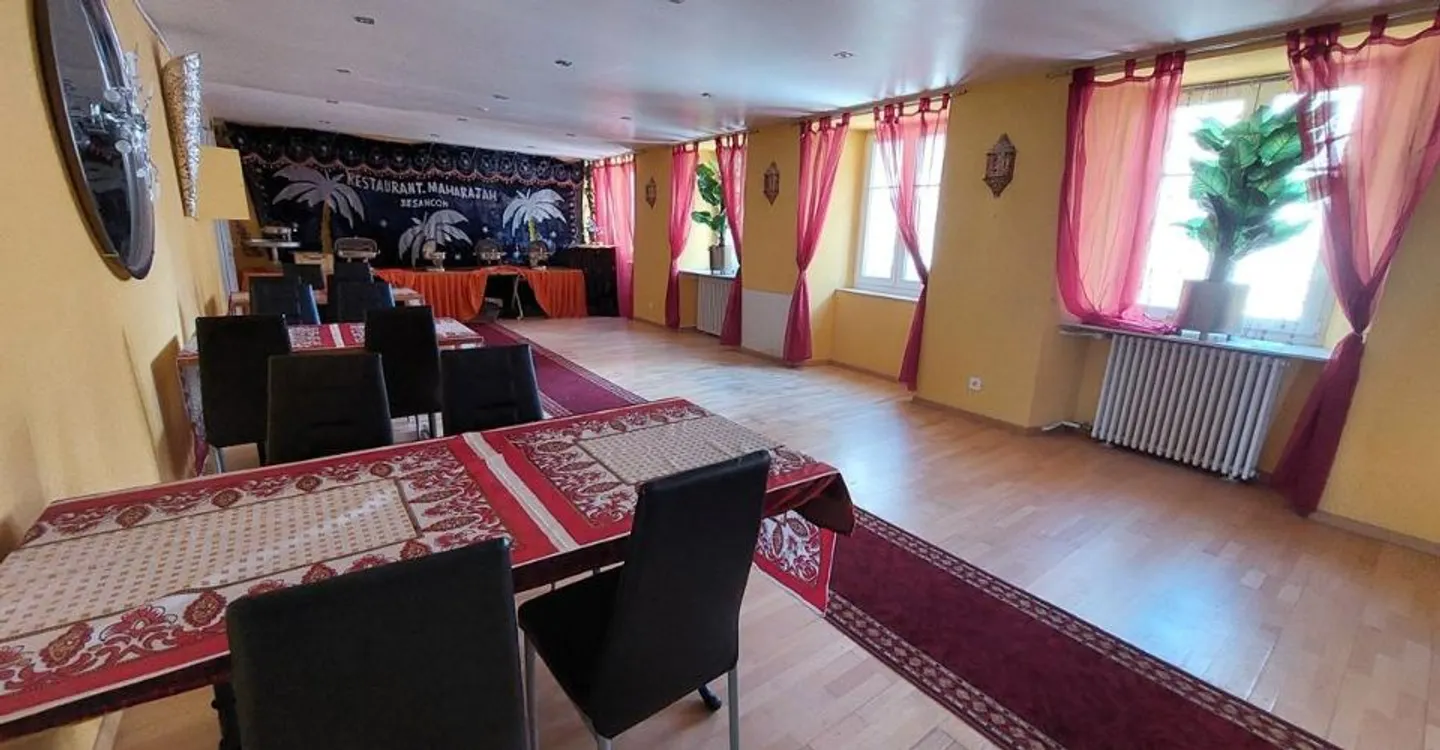 Immeuble de rendement avec un restaurant et 15 chambres - Foto 9 von 10