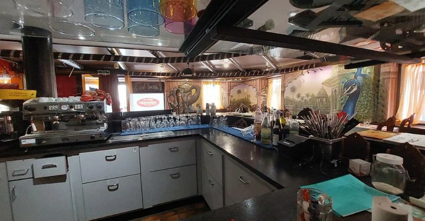Immeuble de rendement avec un restaurant et 15 chambres - Foto 7 von 10