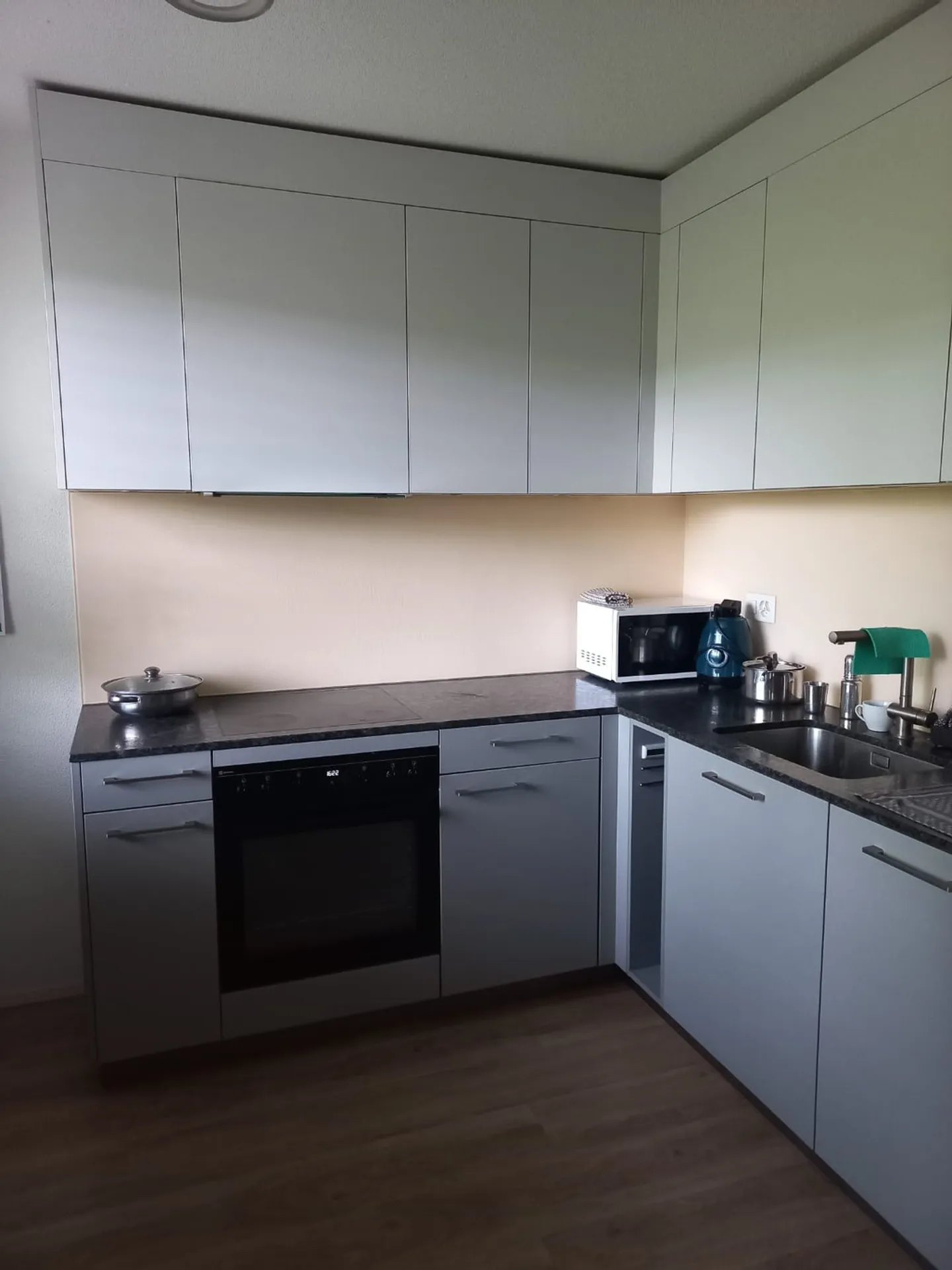 Two-room apartment with 2.5 rooms in Zurich Schwamendingen - Photo 8 of 13