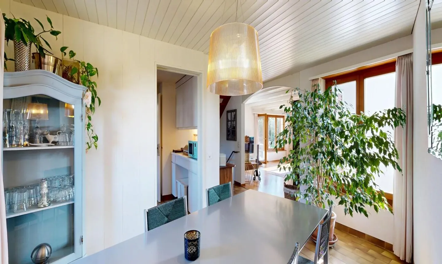 Charming Family Home in Quiet Area - Photo 5 of 13