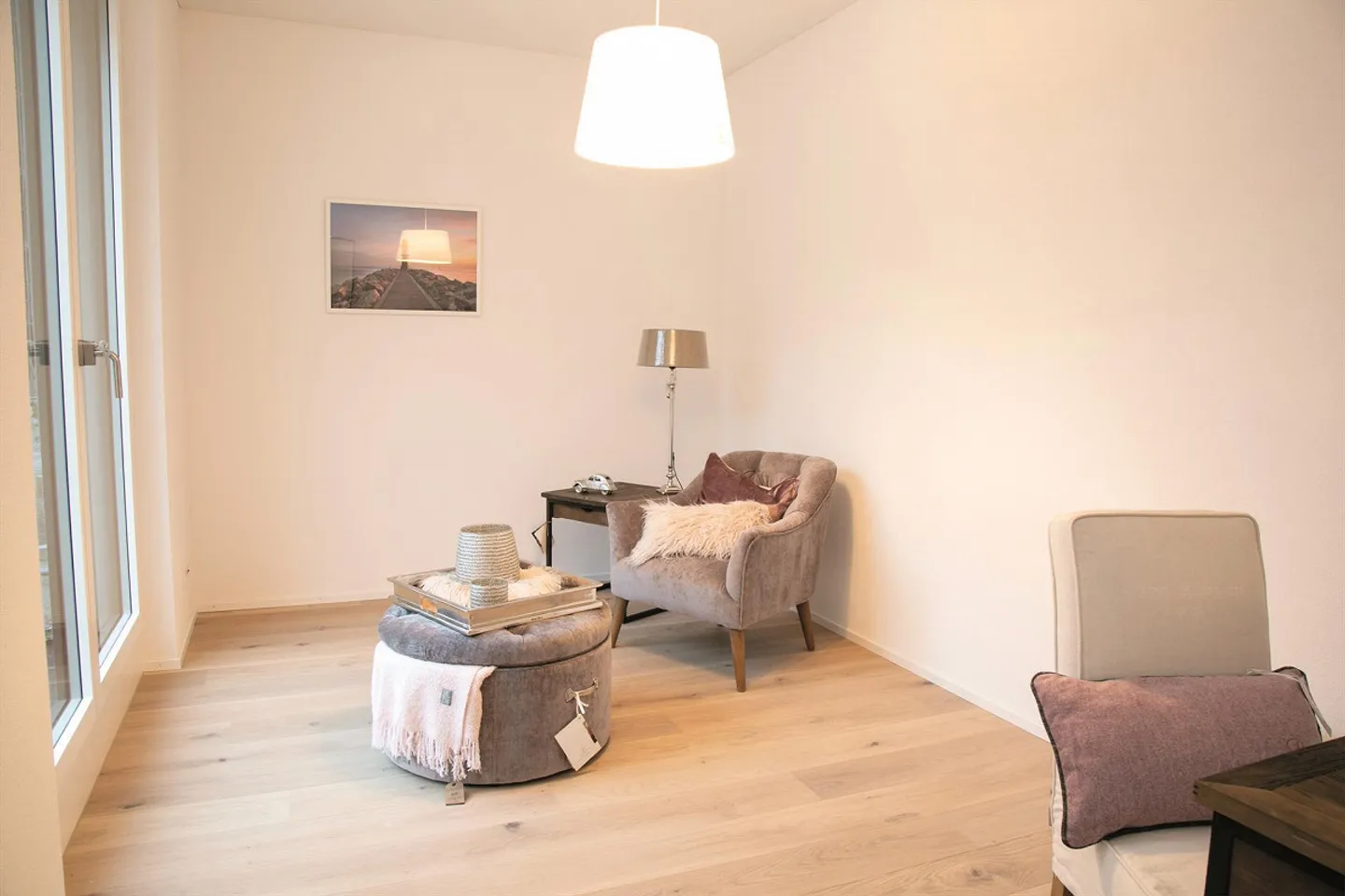 Attractive, Modern Ground Floor Apartment - Photo 4 of 8