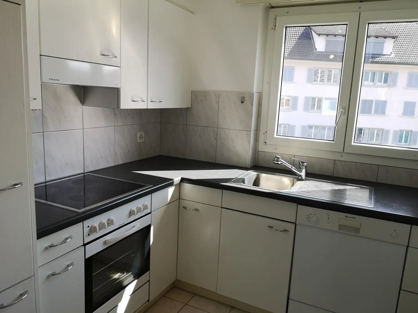 Ottimo appartamento centralmente situato ma lontano dal rumore - Foto 3 di 5