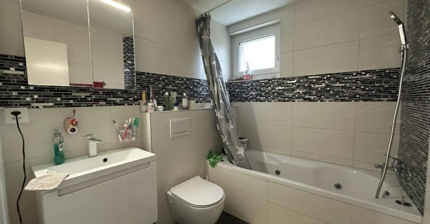 Charming Townhouse with Garden - Photo 11 of 12