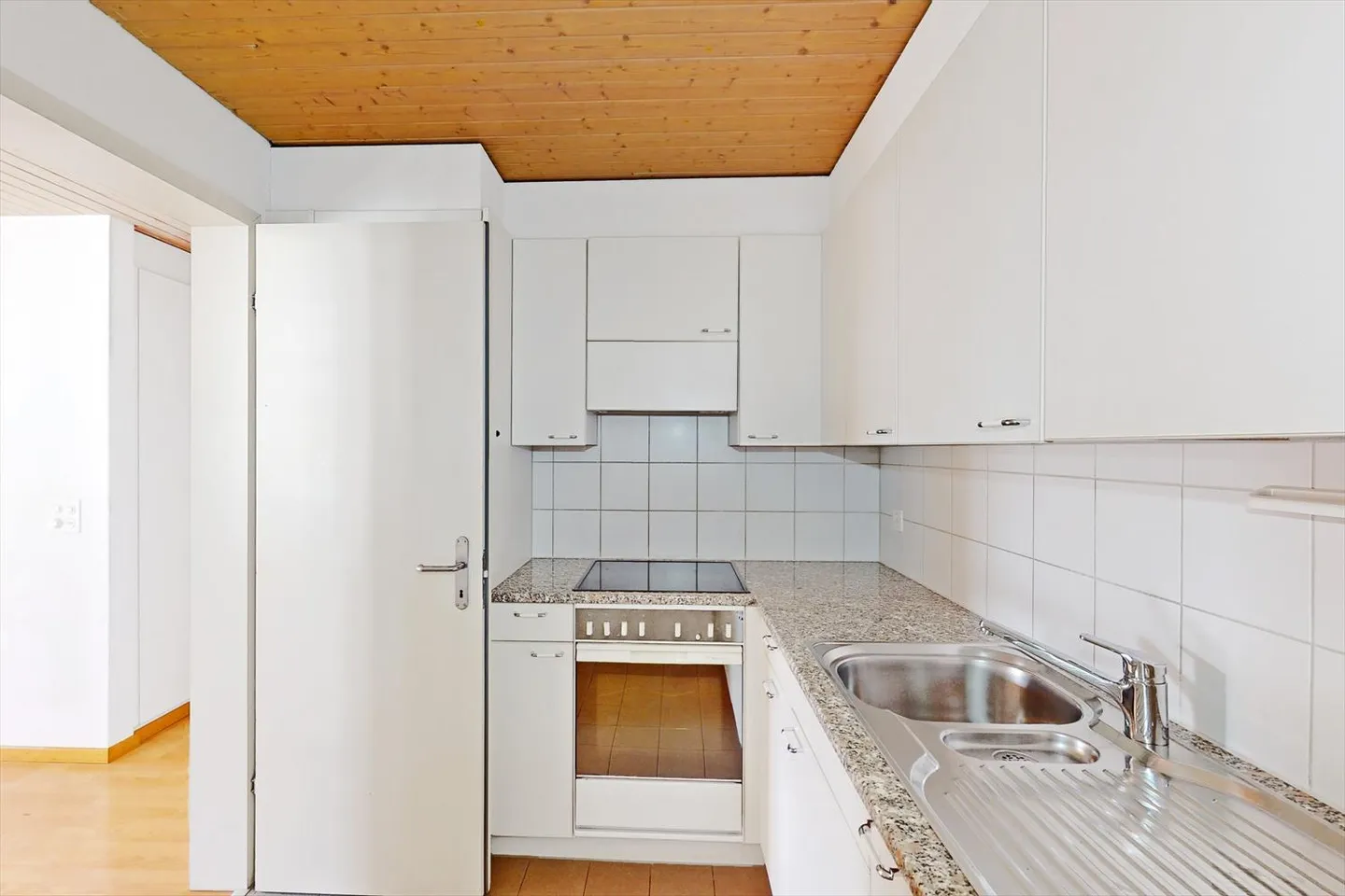 1.5 Room Apartment - Photo 6 of 8