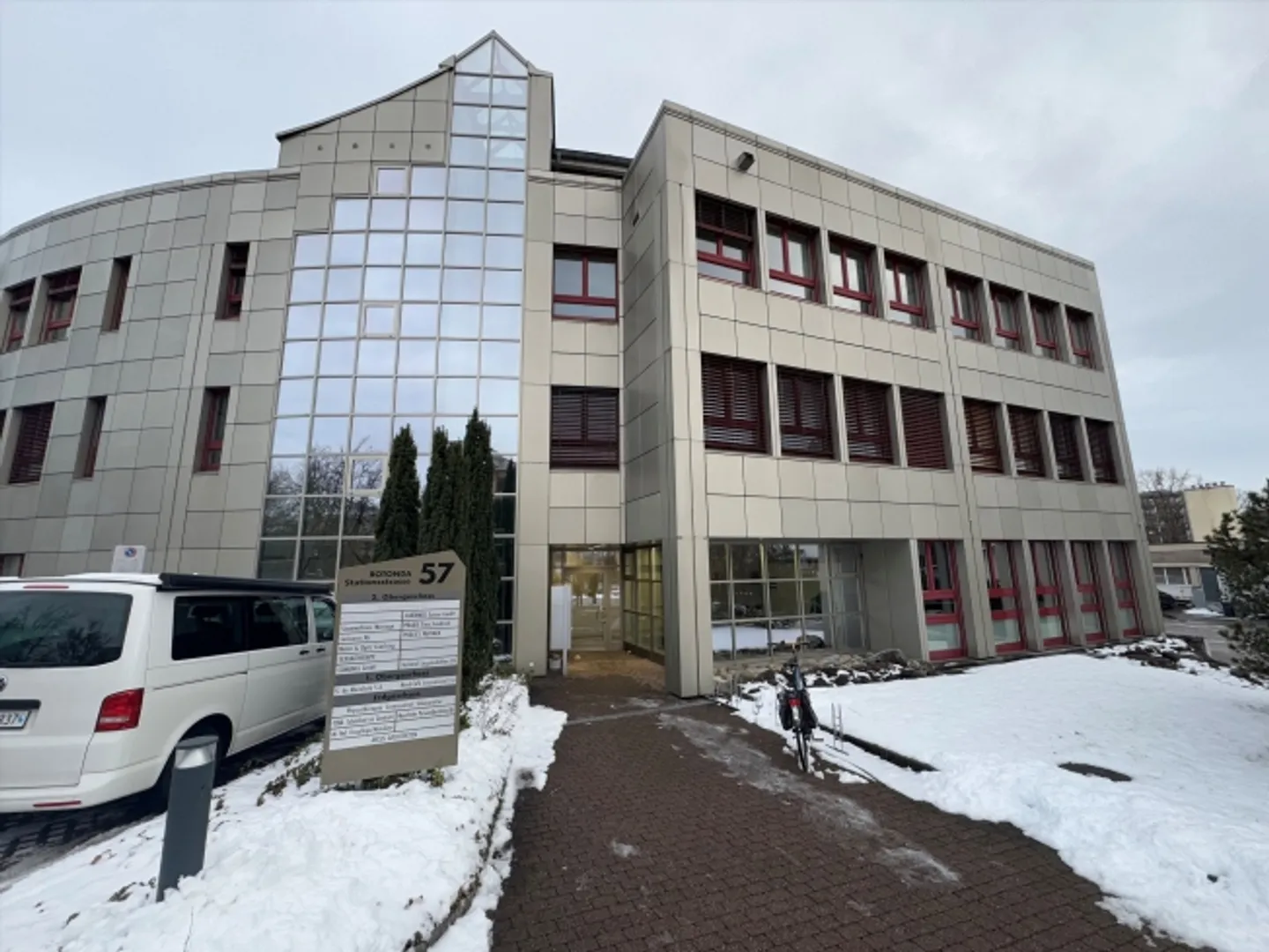 Büro in Nänikon - Foto 1 von 1