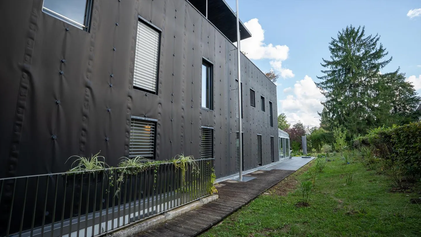 Magnifique Maison moderne de 8 pièces. - Photo 1 sur 13