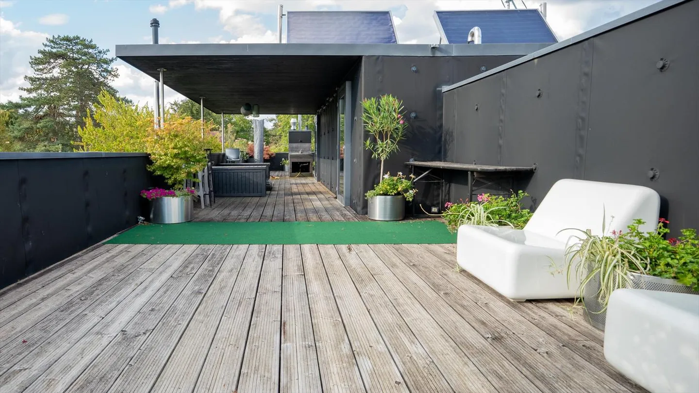 Magnifique Maison moderne de 8 pièces. - Photo 3 sur 13