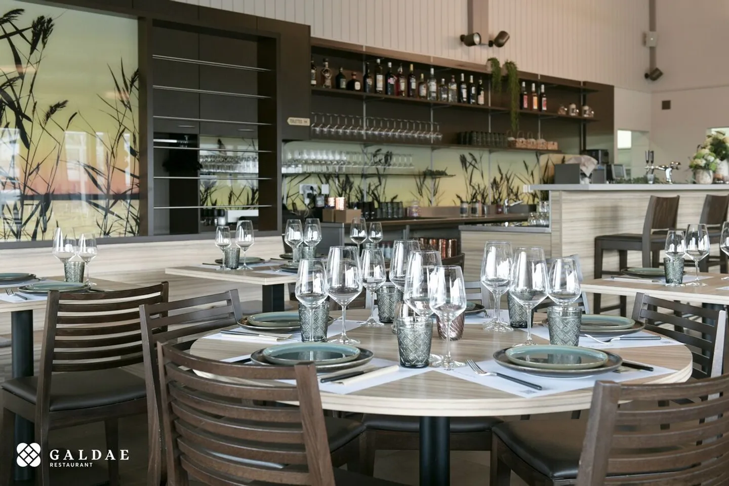Bâtiment avec restaurant, épicerie et chambres près du lac - Photo 4 sur 13