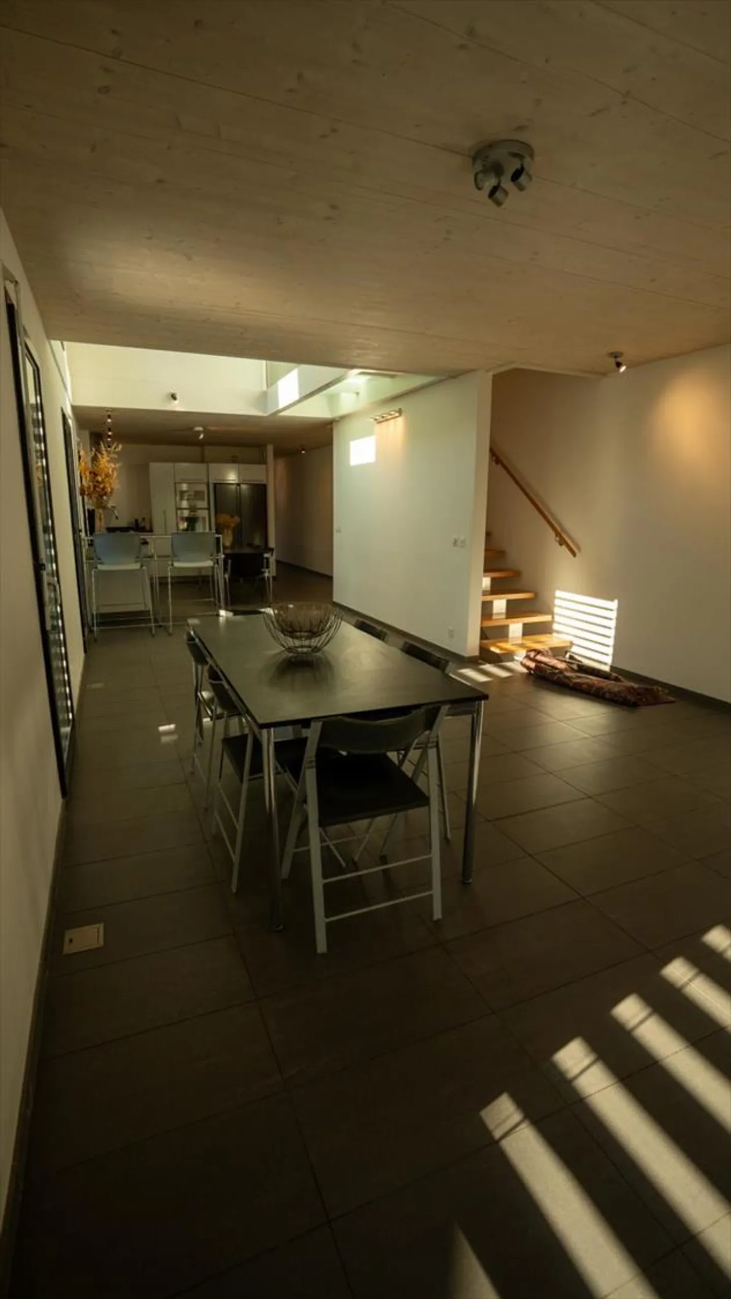 Magnifique Maison moderne de 8 pièces. - Photo 12 sur 13
