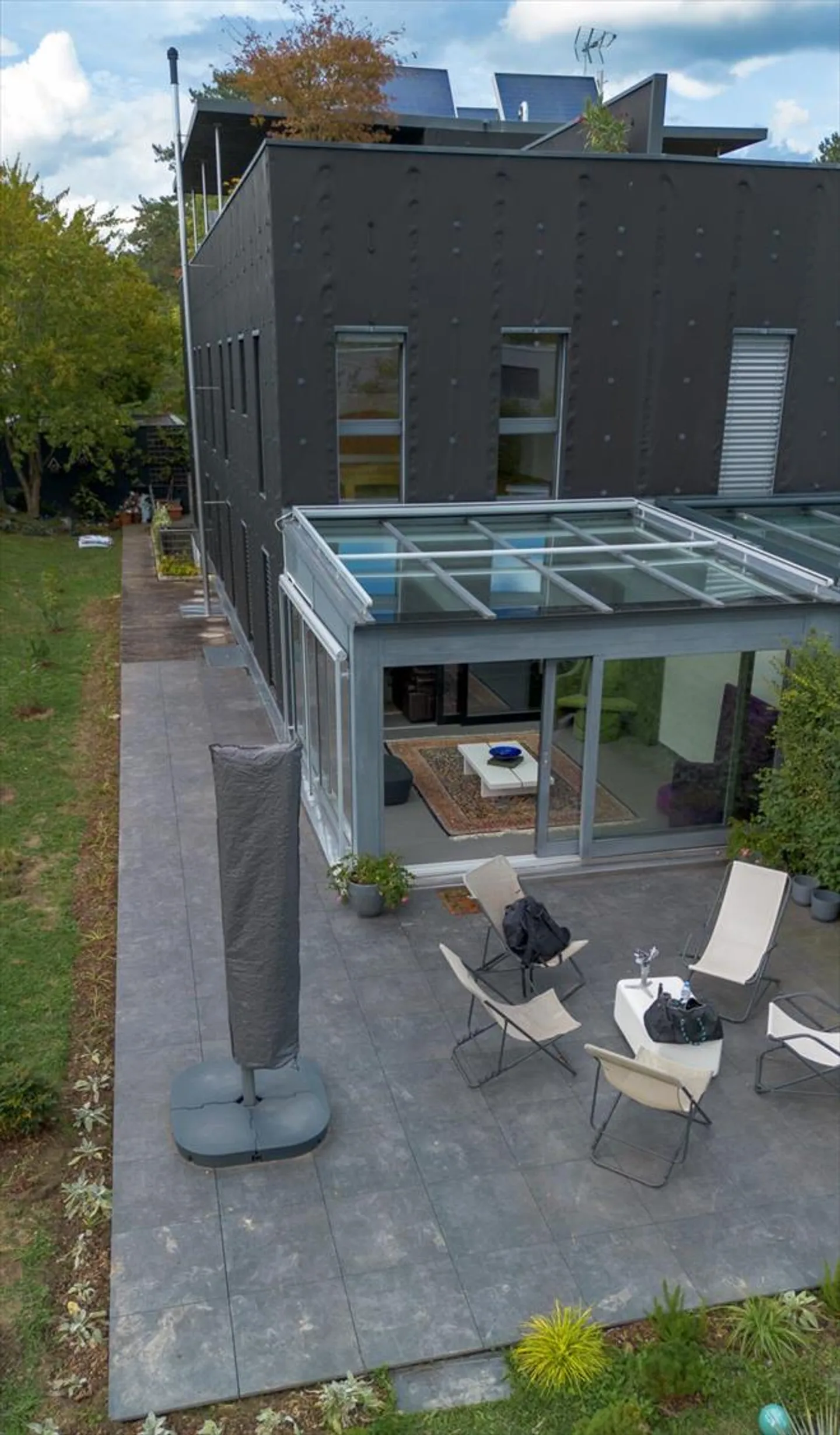 Magnifique Maison moderne de 8 pièces. - Photo 13 sur 13