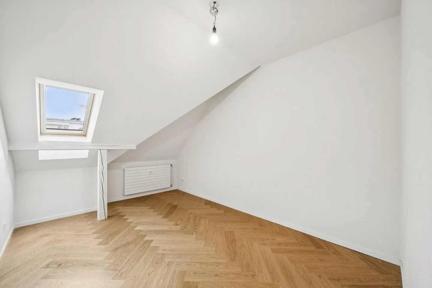 Charming Penthouse in the Heart of Kleinbasel - Photo 6 of 10
