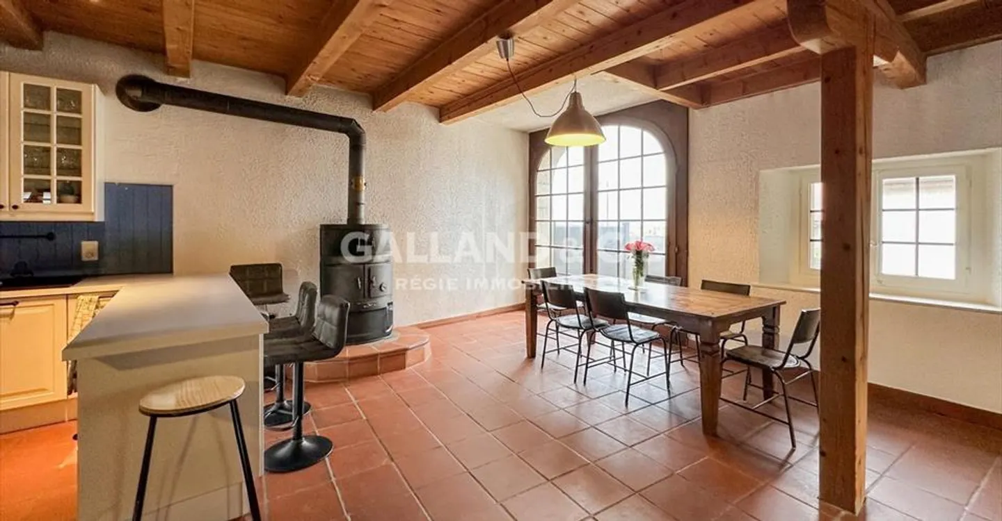 Berolle (Bezirk Morges) - Dorfhaus mit 2 Wohnungen - Foto 3 von 9