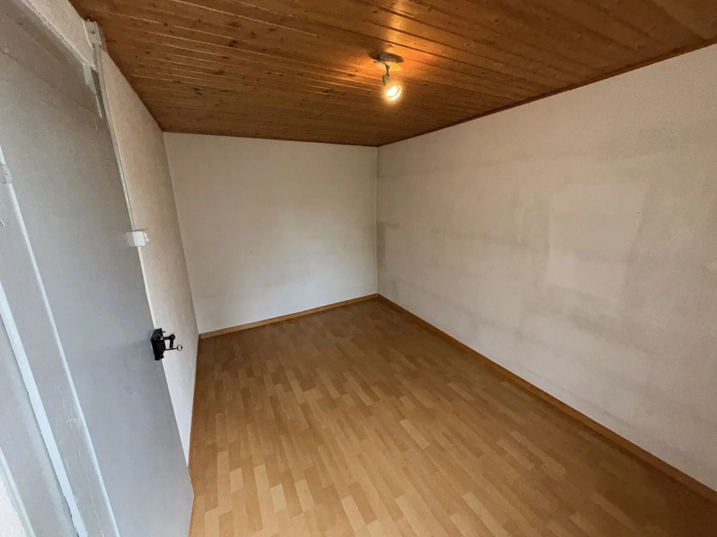 Seltene Gelegenheit: Wohnhaus mit Ökonomieteil und Baulandreserve auf 1'752 m² in Lostorf - Foto 4 di 15