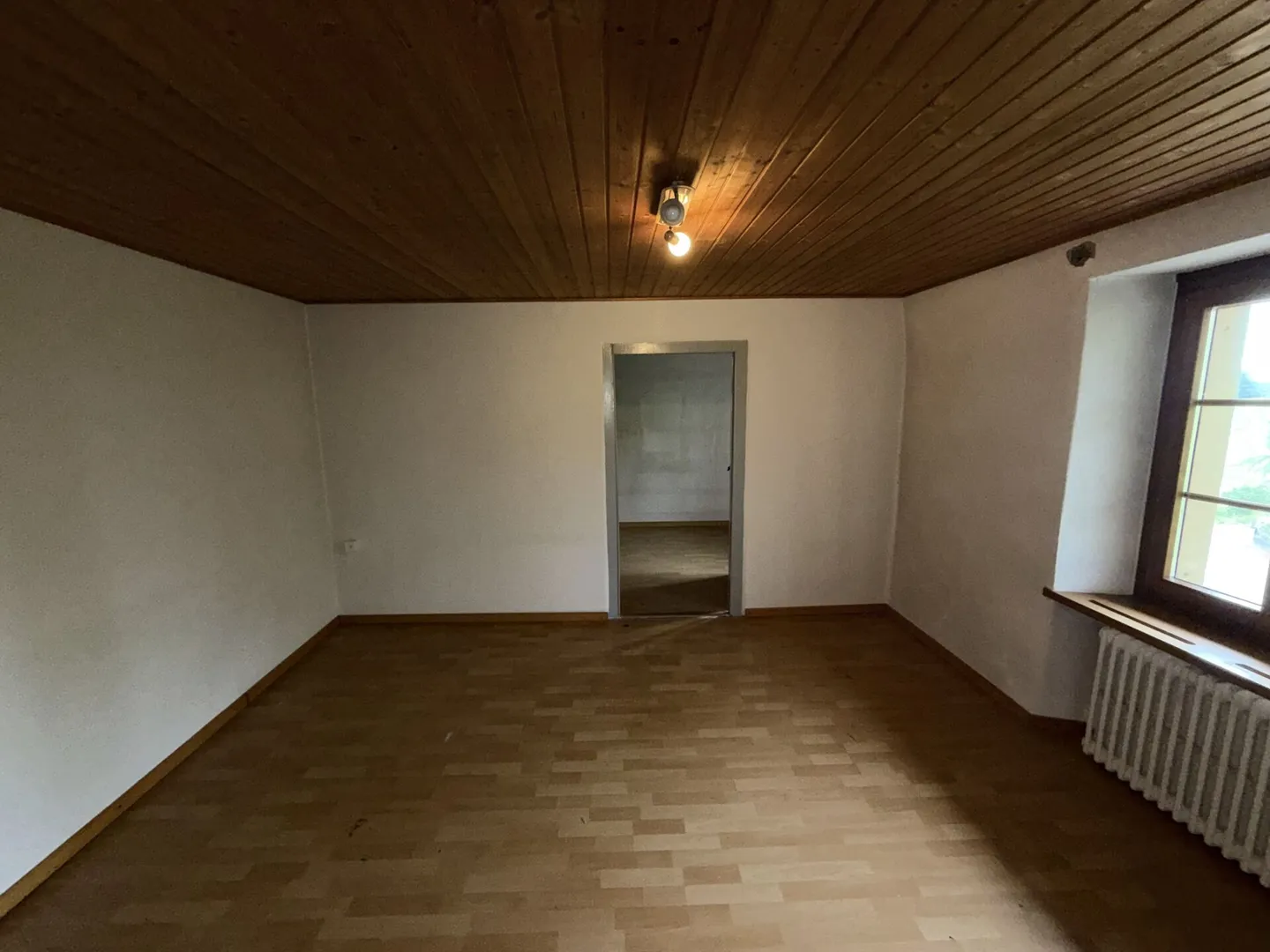 Seltene Gelegenheit: Wohnhaus mit Ökonomieteil und Baulandreserve auf 1'752 m² in Lostorf - Foto 5 di 15