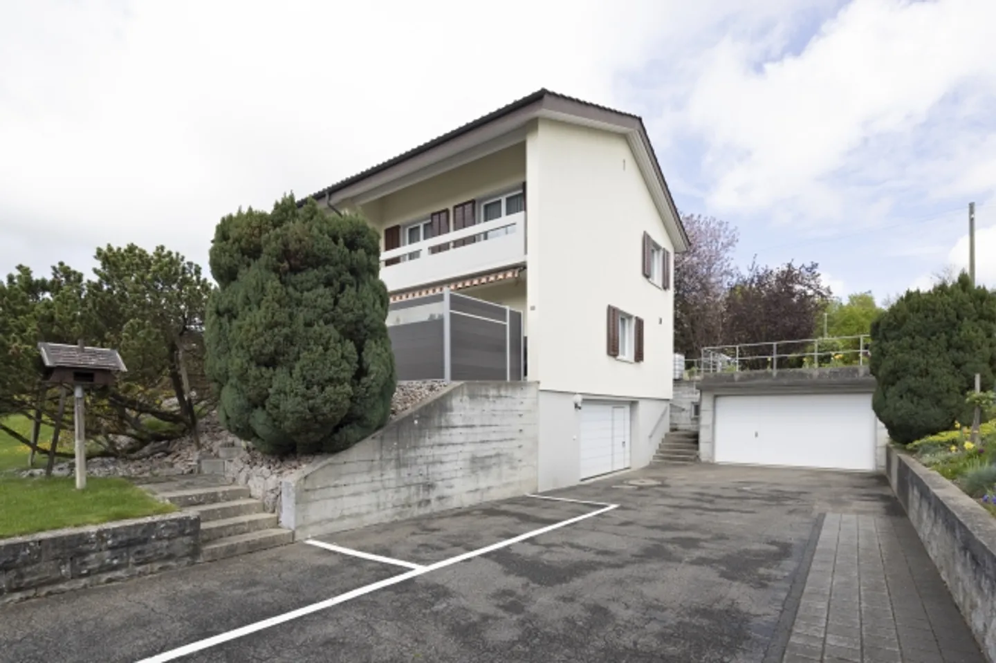 Semi-detached house for sale - Photo 2 of 13