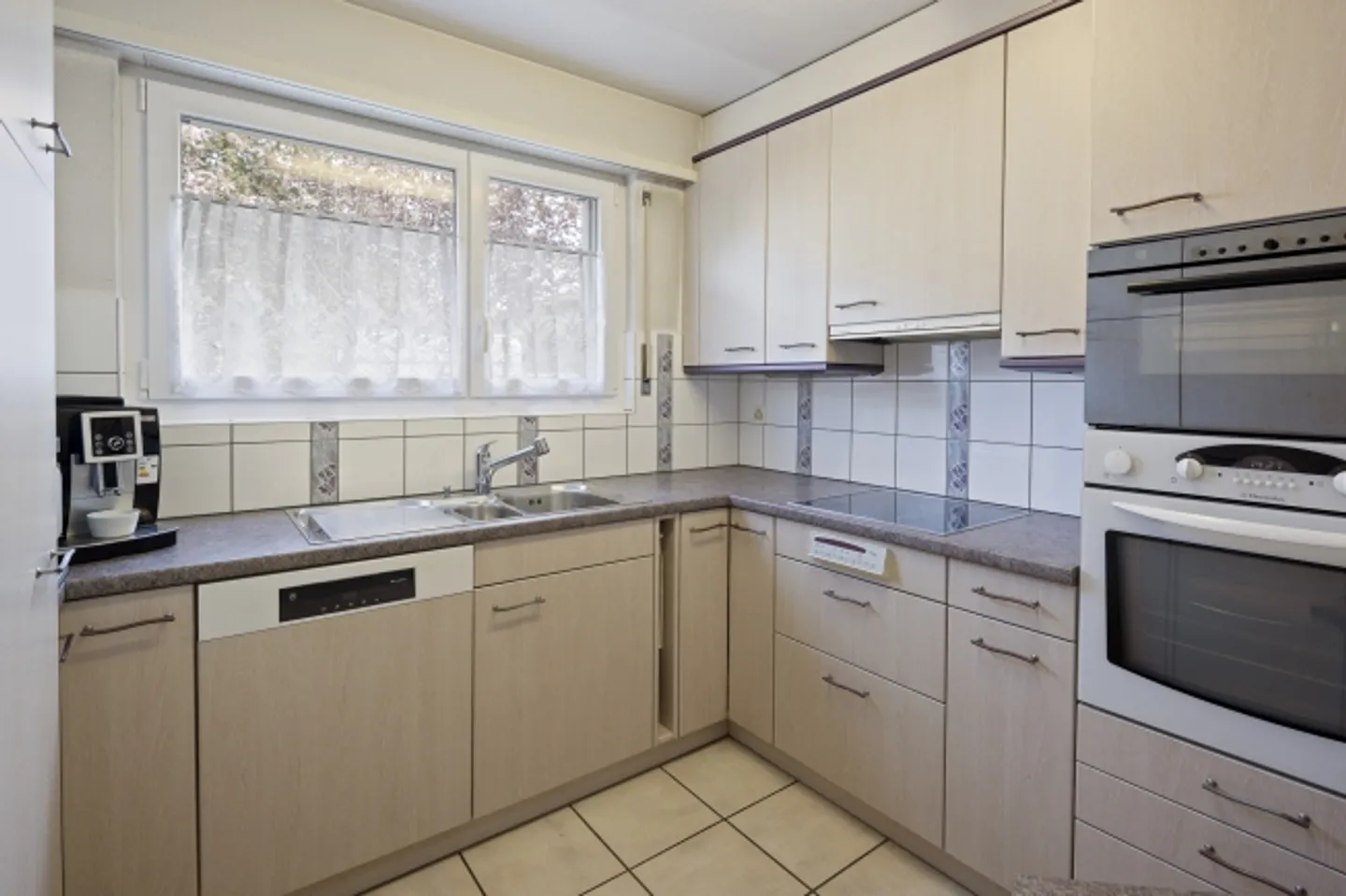 Semi-detached house for sale - Photo 6 of 13