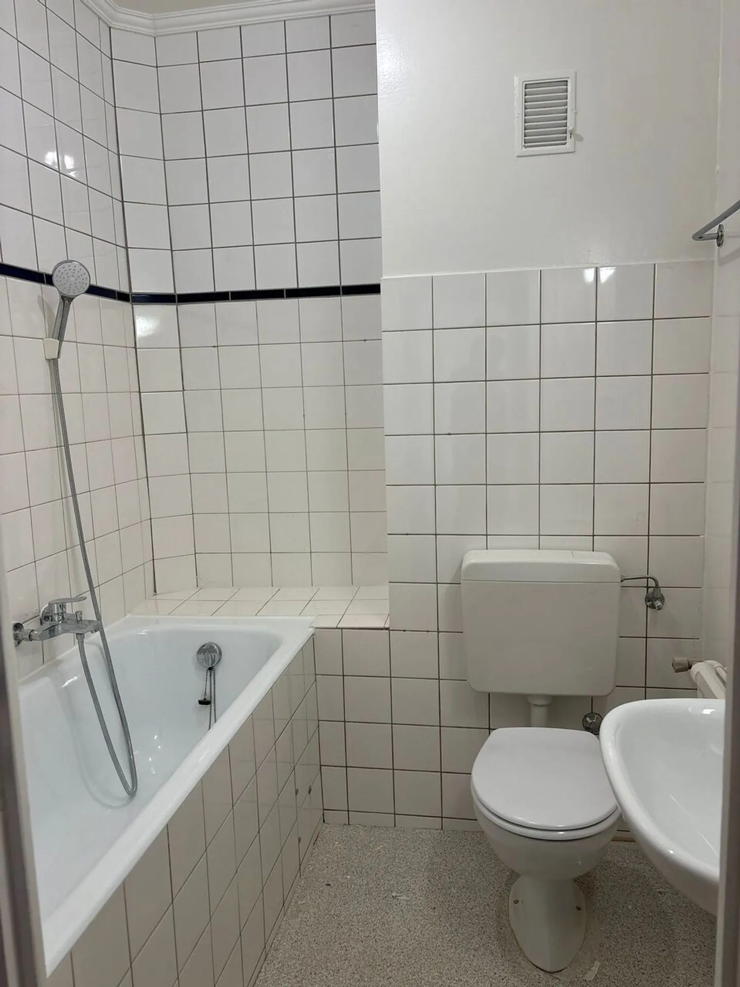 Comfortable 3-Room Apartment - Photo 6 of 6