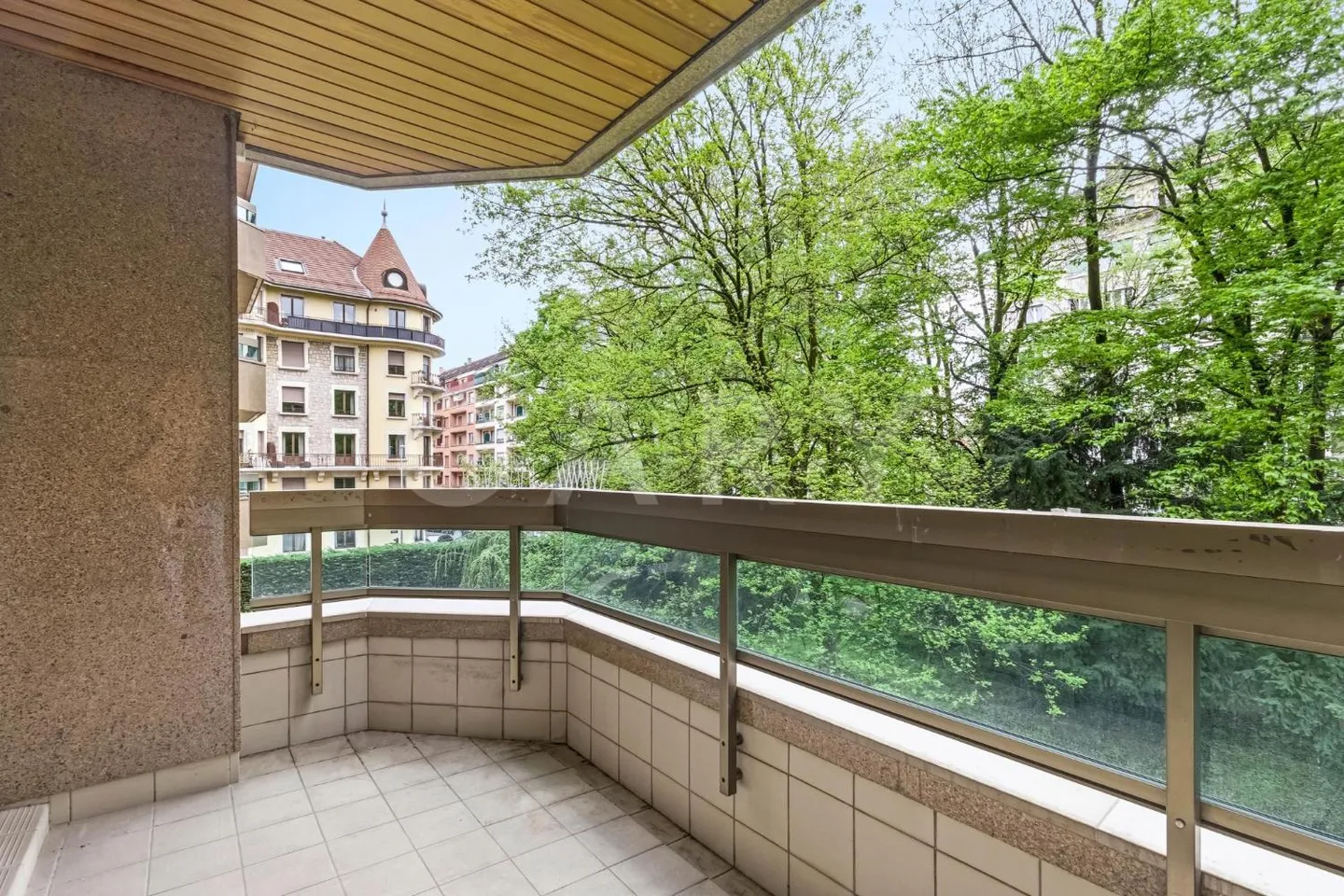 Appartement avec 7 pièces au cœur de Genève - Photo 10 sur 11