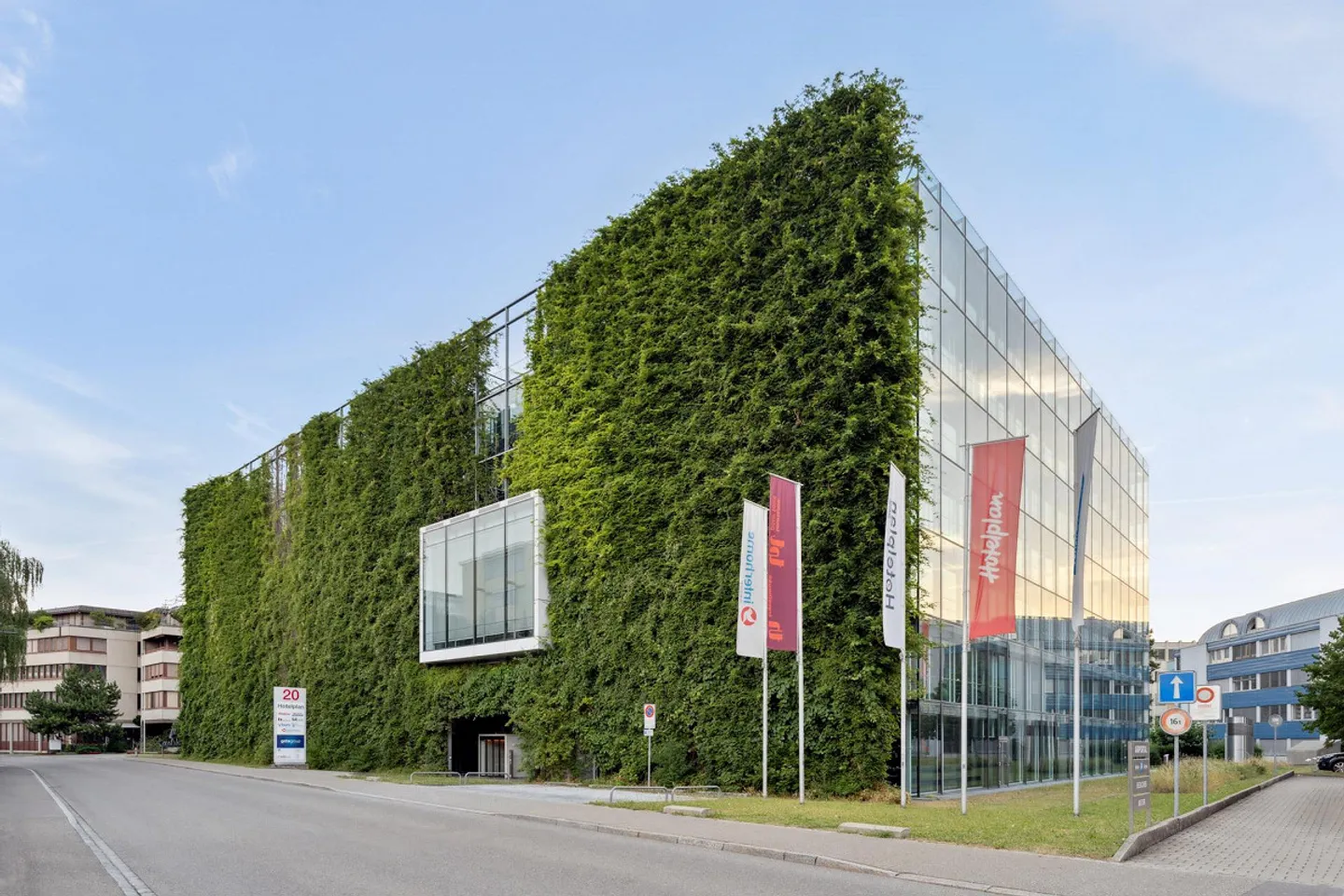 Sustainable Office Spaces Near Zurich Airport - Photo 1 of 13