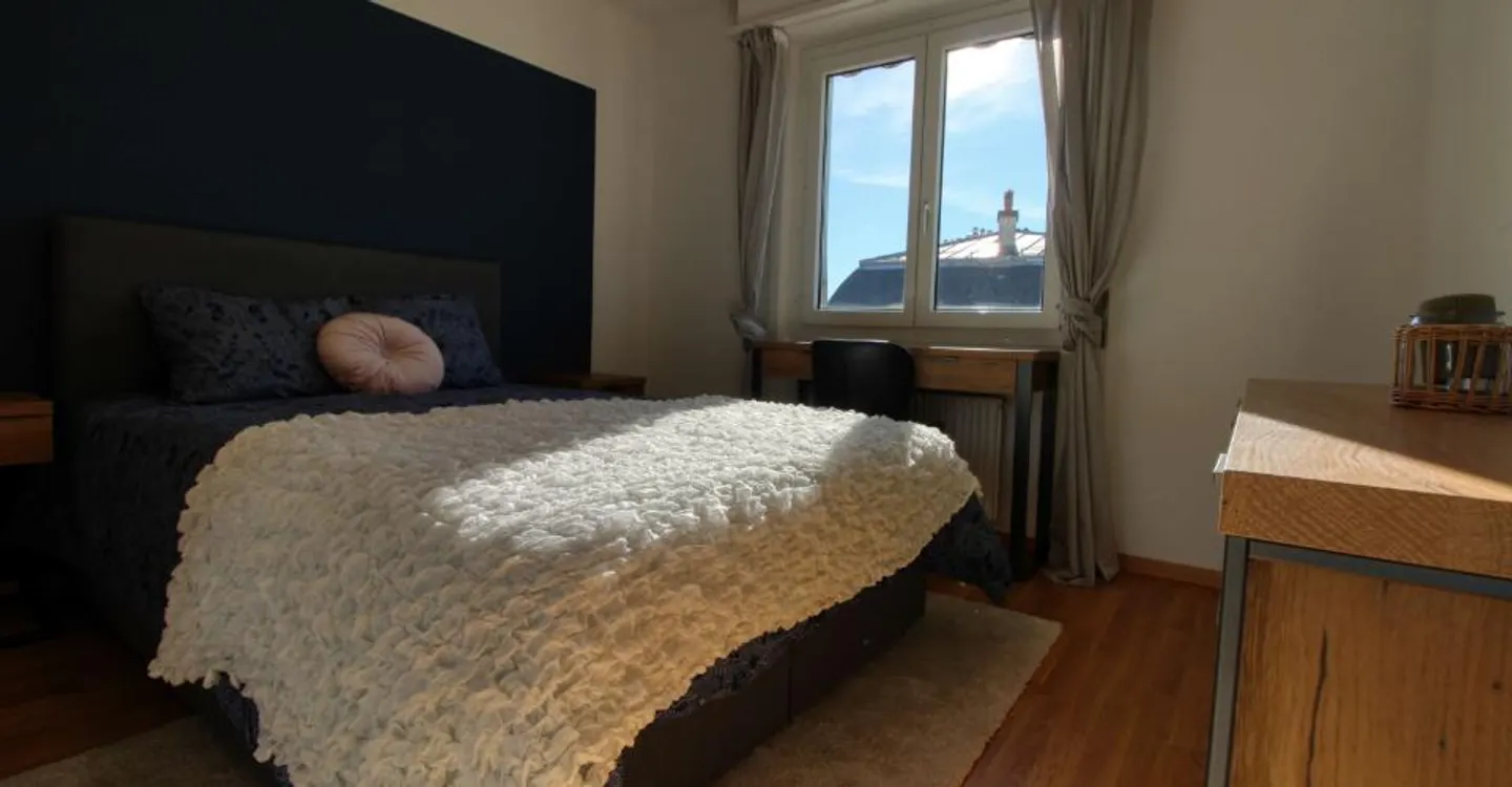 Furnished Room in Prime Location - Photo 1 of 17