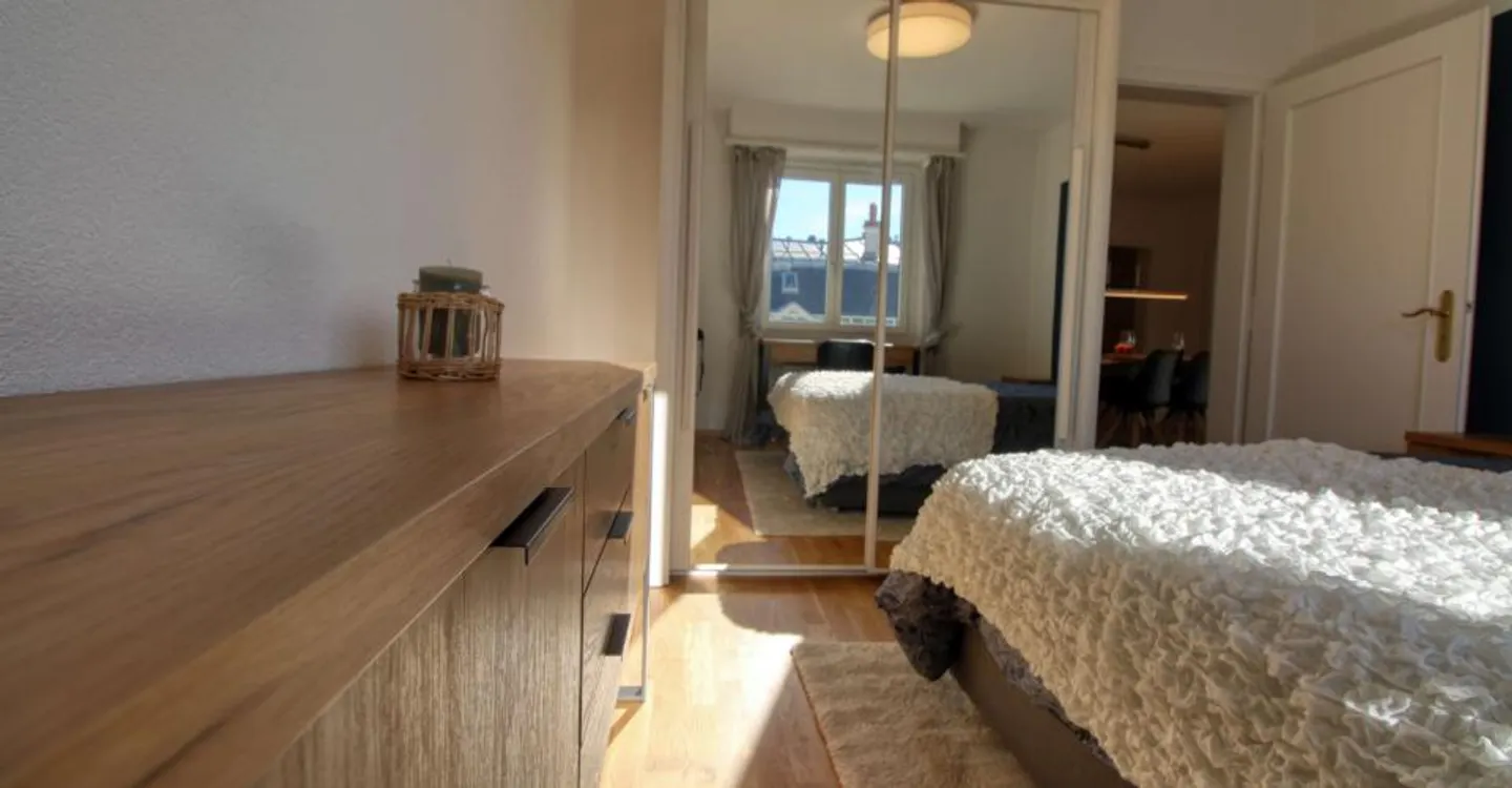 Furnished Room in Prime Location - Photo 4 of 17